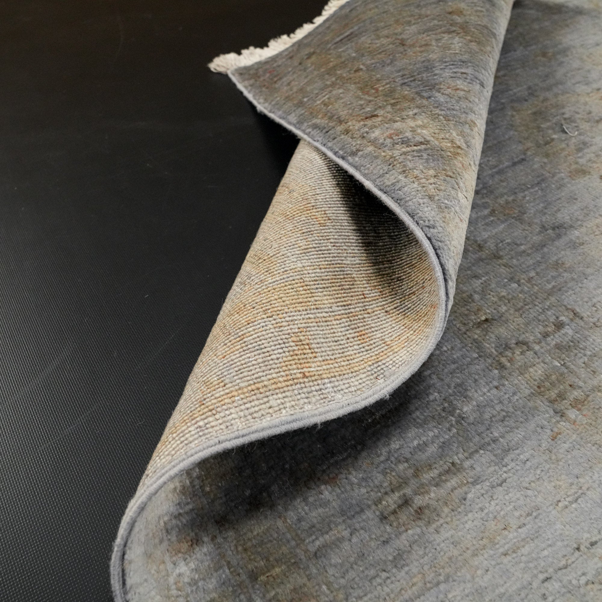 Retro Series Hand-Woven Vintage Patterned Wool Gray Carpet