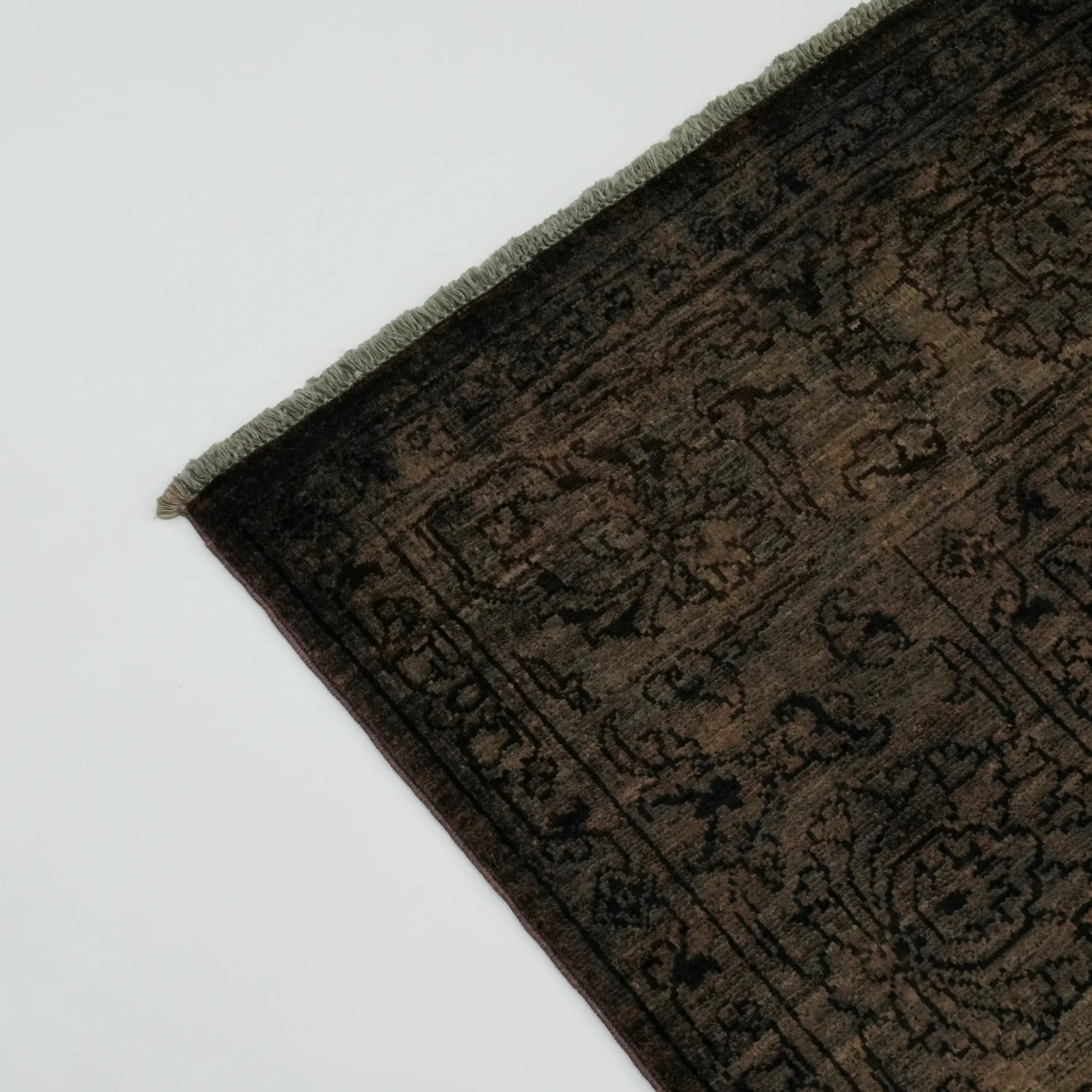 Retro Series Handwoven Vintage Patterned Wool Brown Rug
