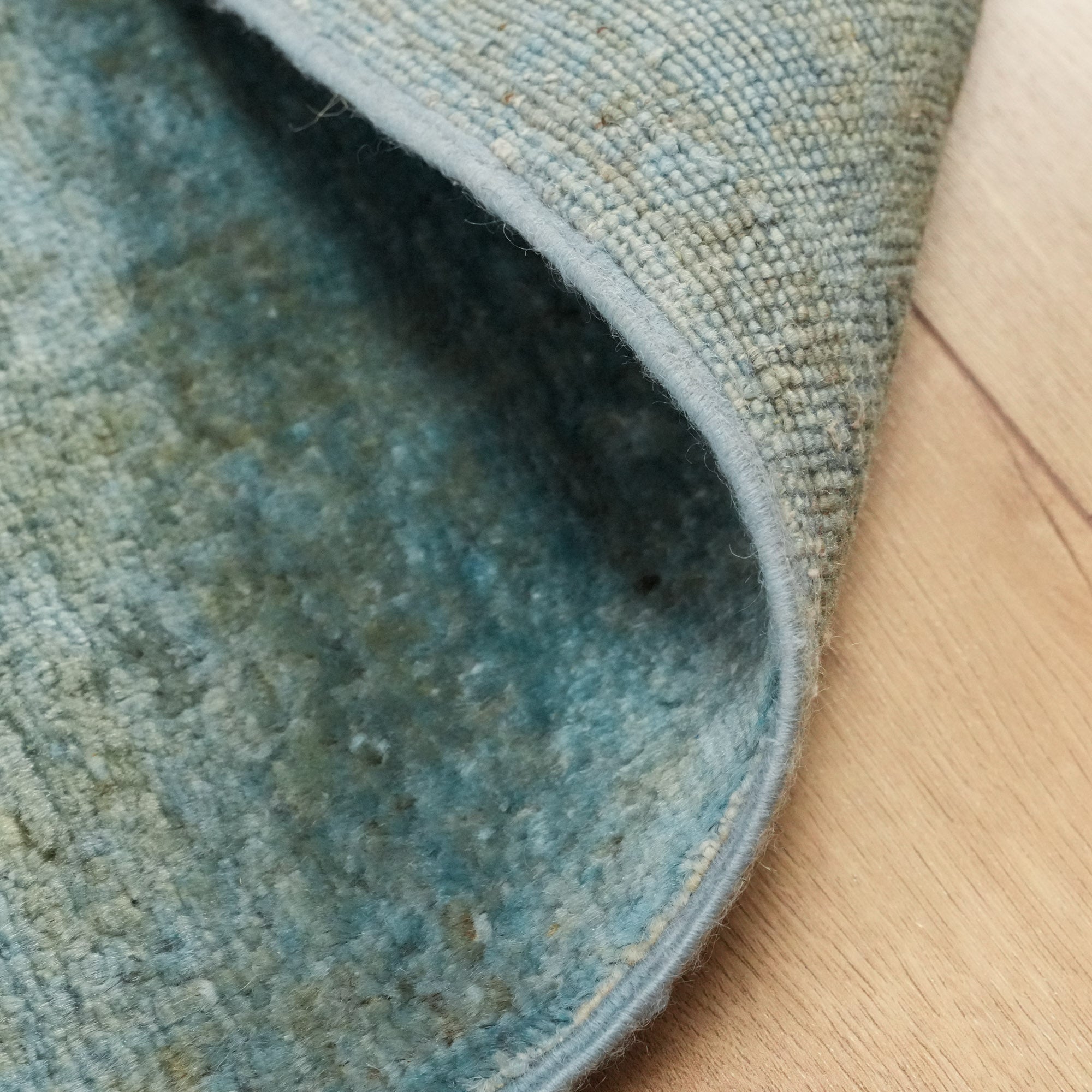 Retro Series Hand Woven Vintage Patterned Wool Blue Carpet