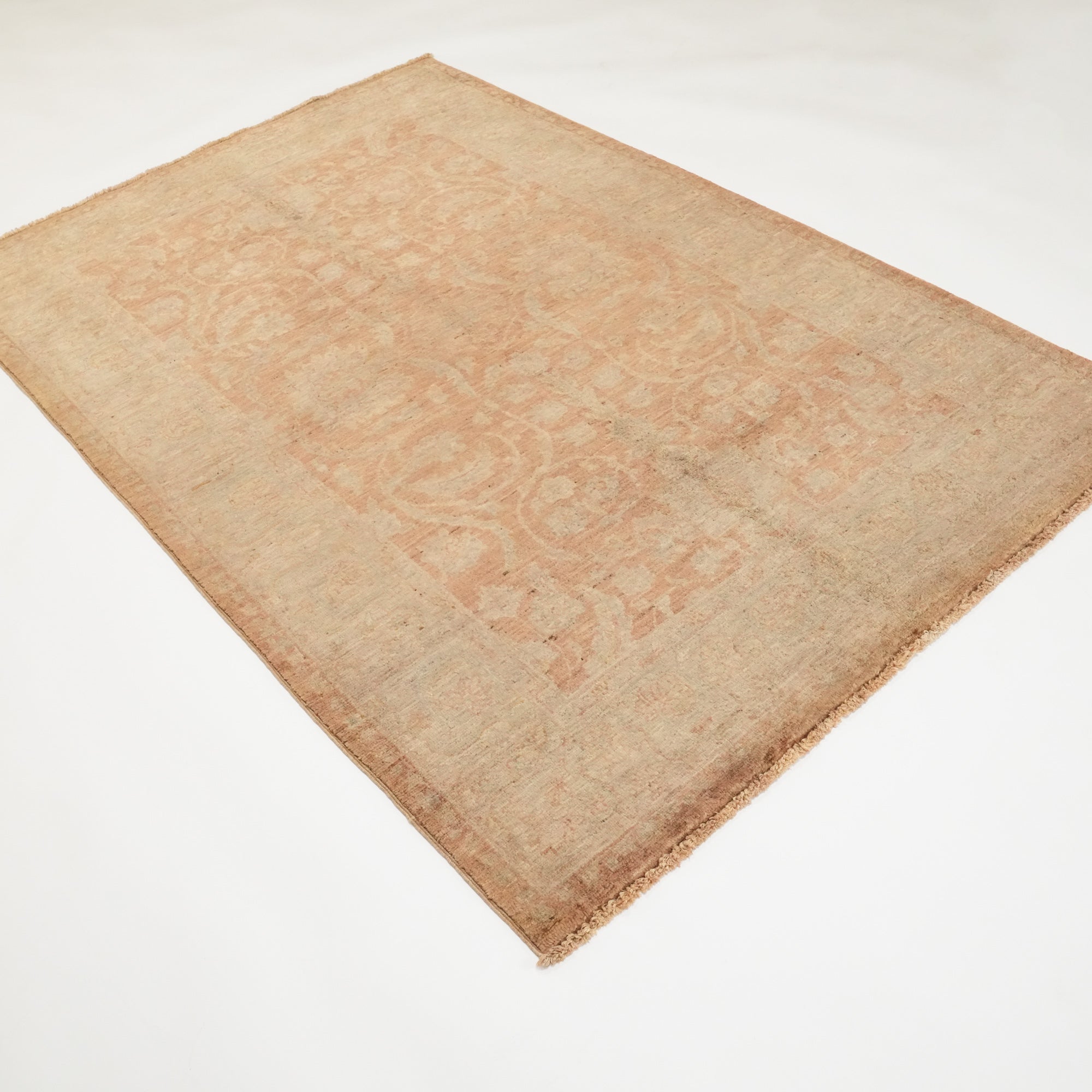 Retro Series Hand-Woven Wool Vintage Patterned Brown Carpet