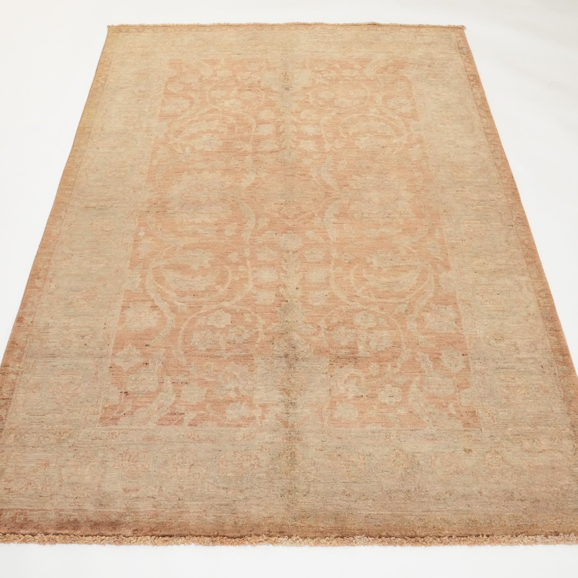 Retro Series Hand-Woven Wool Vintage Patterned Brown Carpet