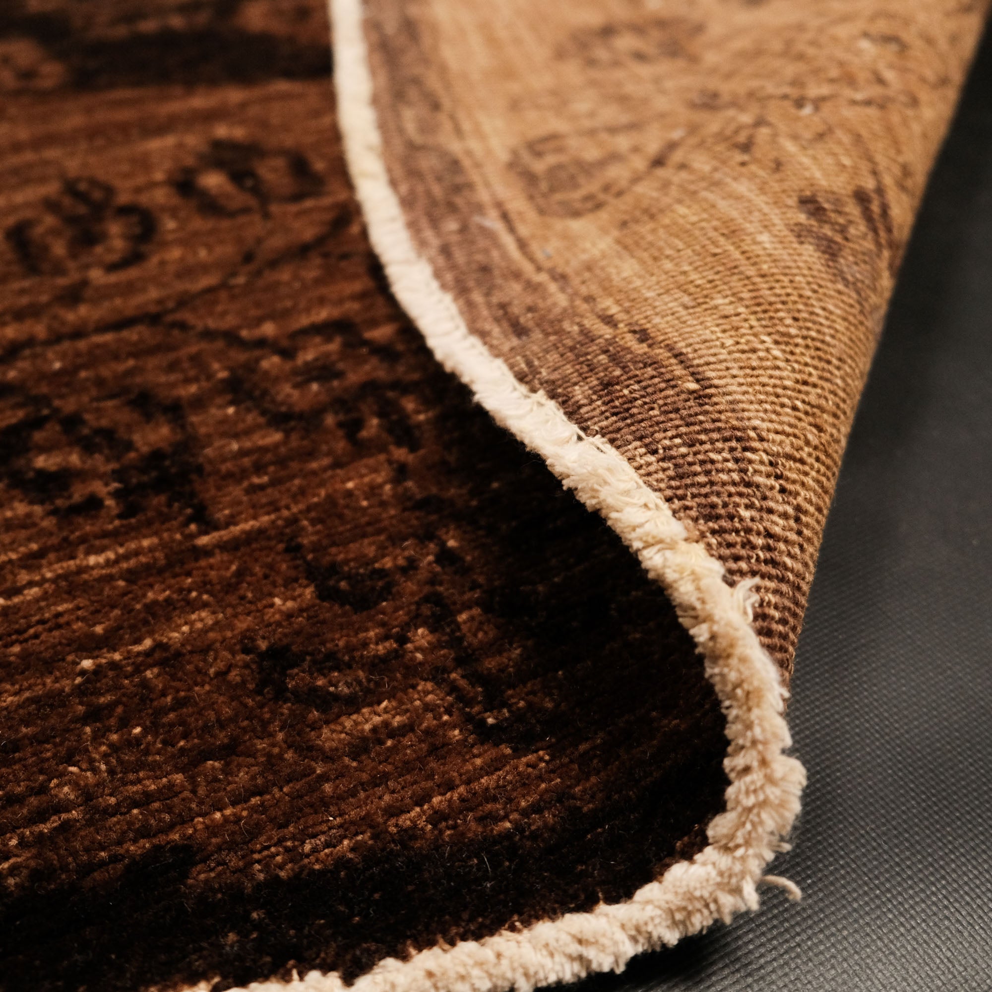 Retro Series Vintage Design Hand Woven Carpet