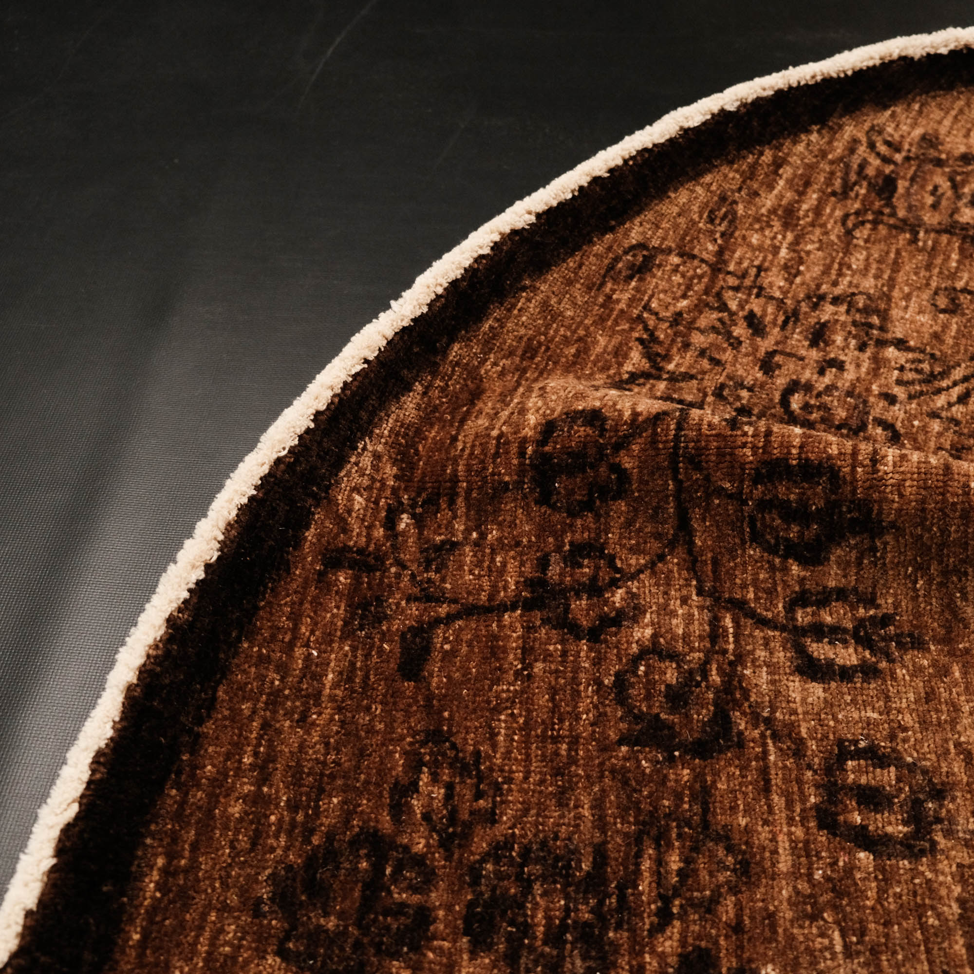 Retro Series Vintage Design Hand Woven Carpet