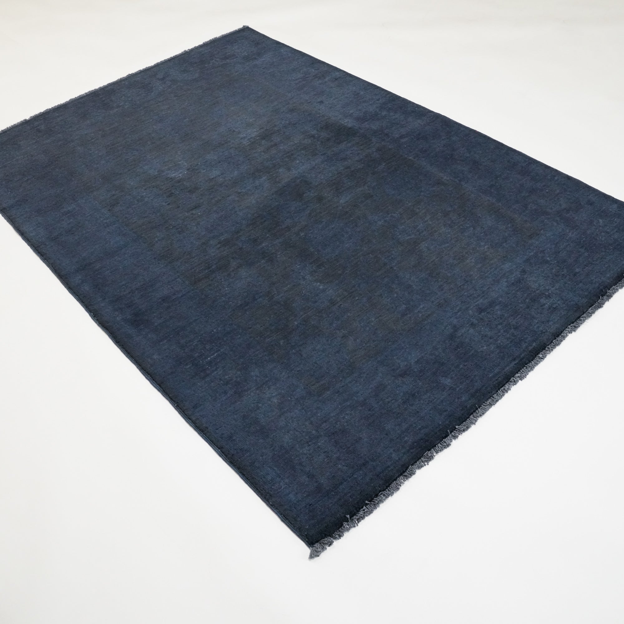 Retro Series Hand-Woven Vintage Patterned Navy Blue Wool Carpet