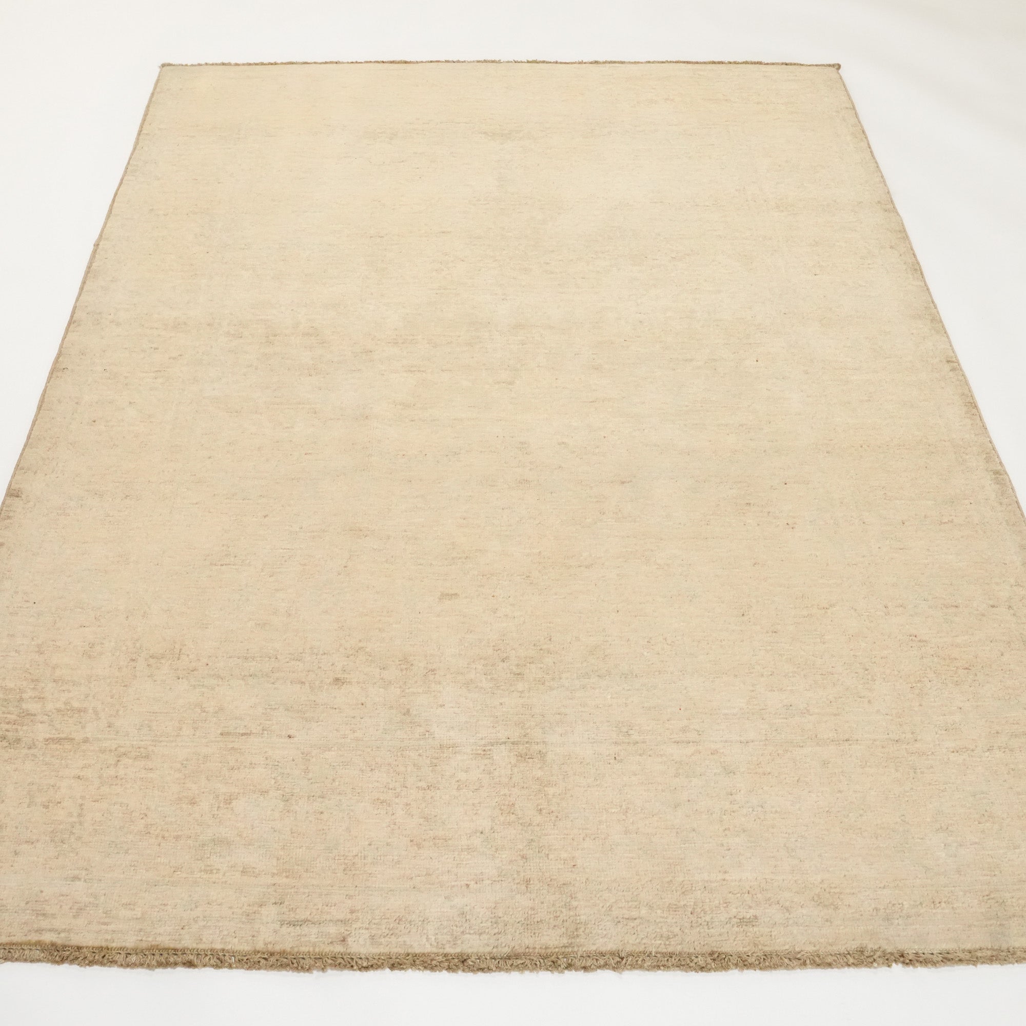 Retro Series Hand Woven Vintage Patterned Gold Wool Carpet