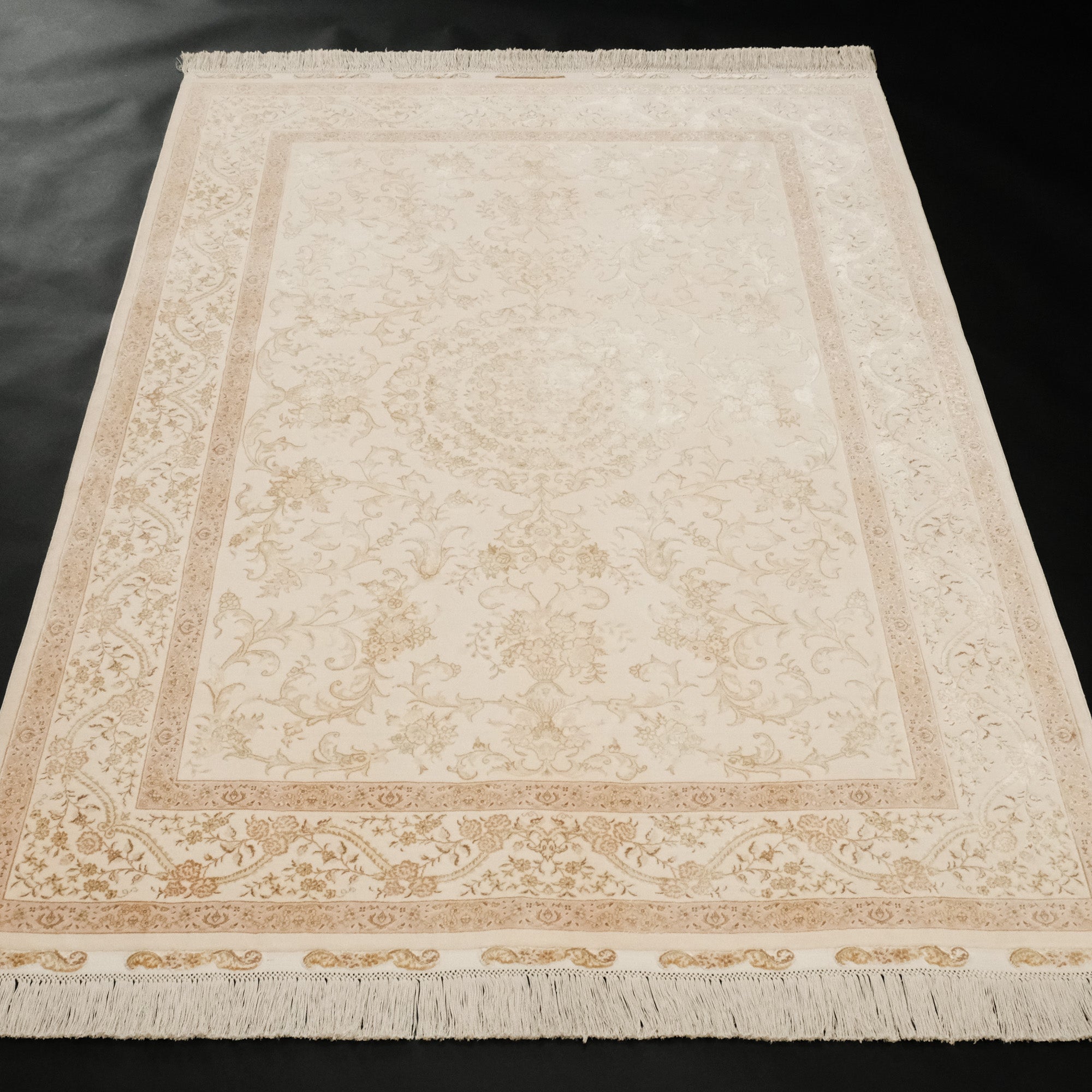 Zâde Series Hand Woven Silk Carpet
