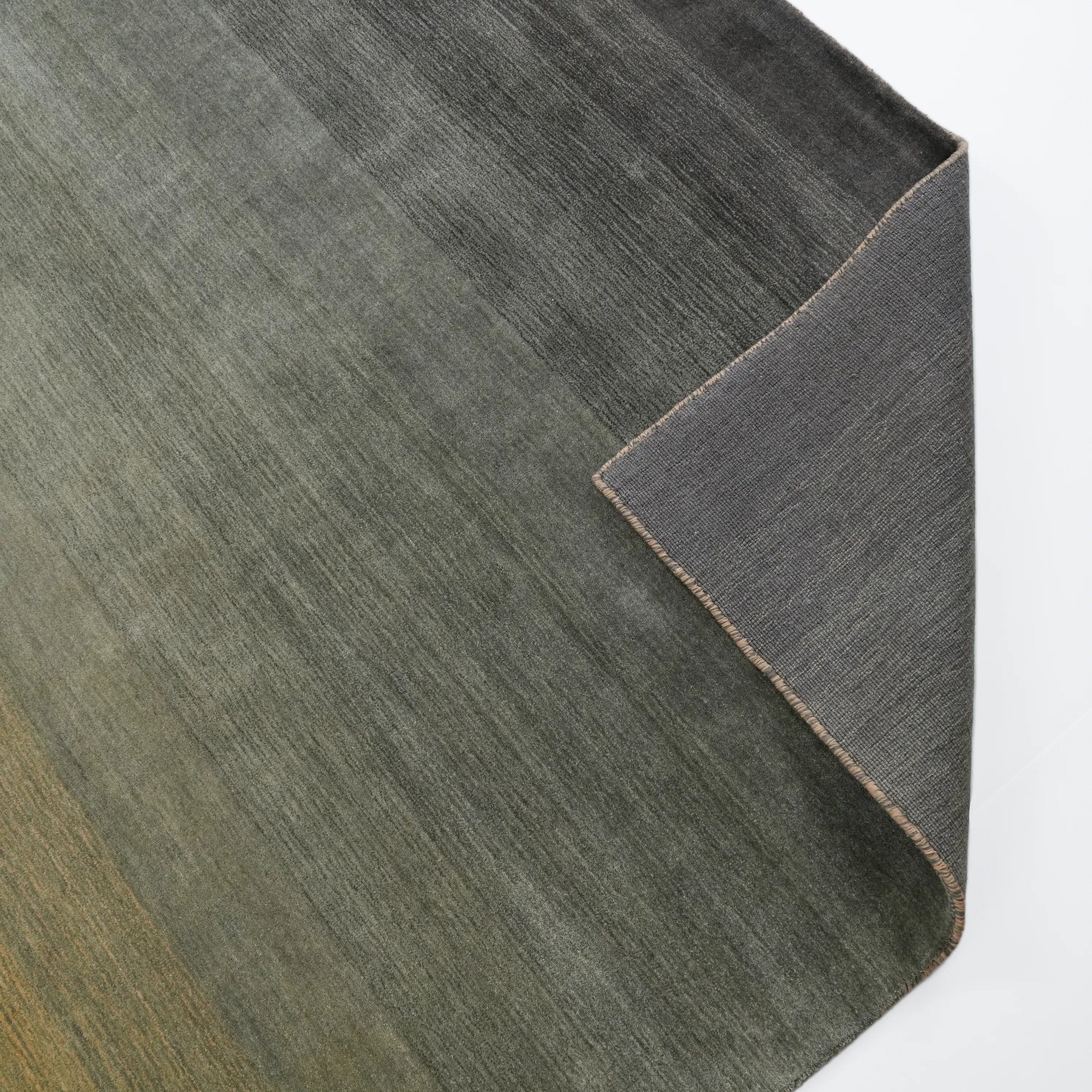 Sade Desenli Bej Yün Tezgah Dokuma Halı