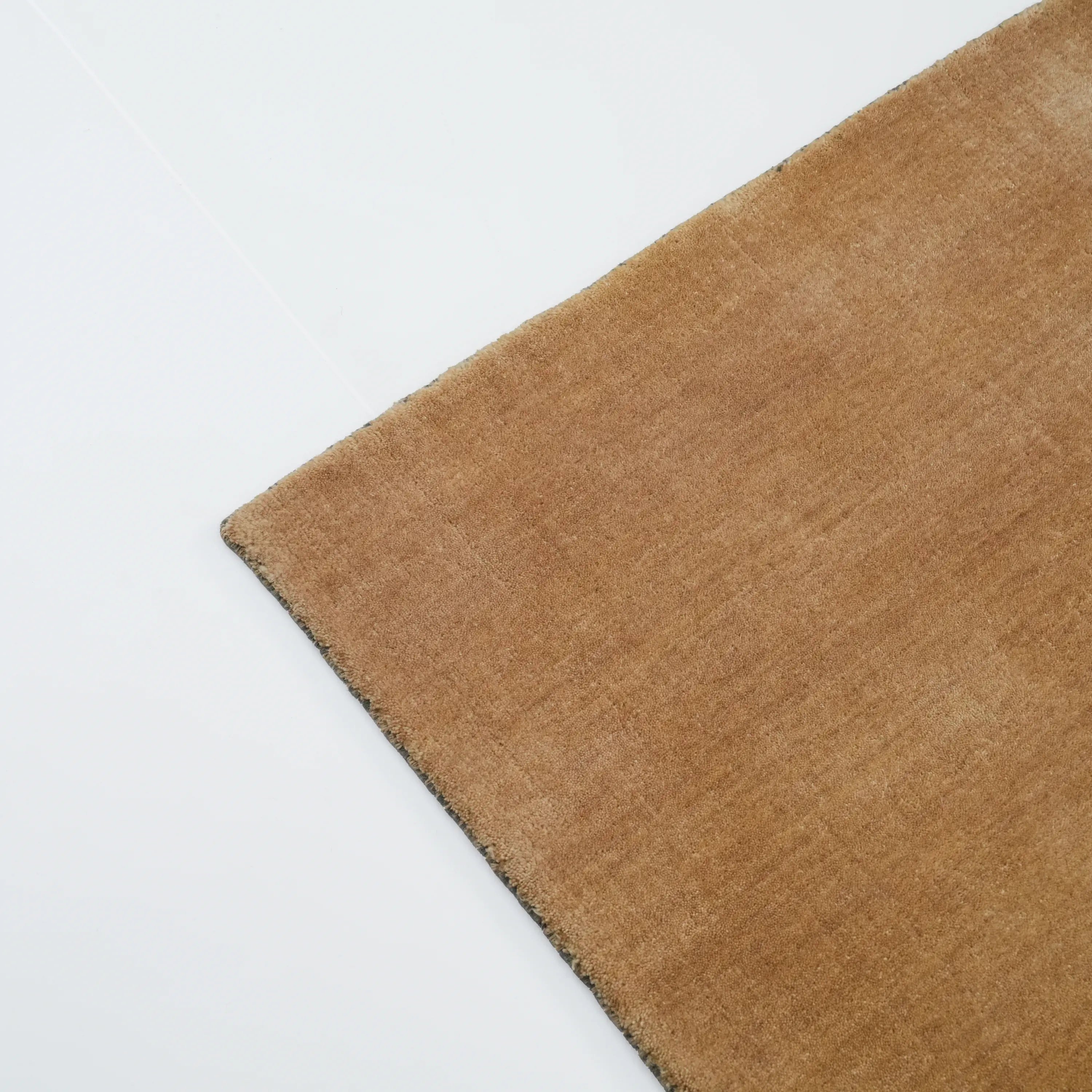 Sade Desenli Bej Yün Tezgah Dokuma Halı