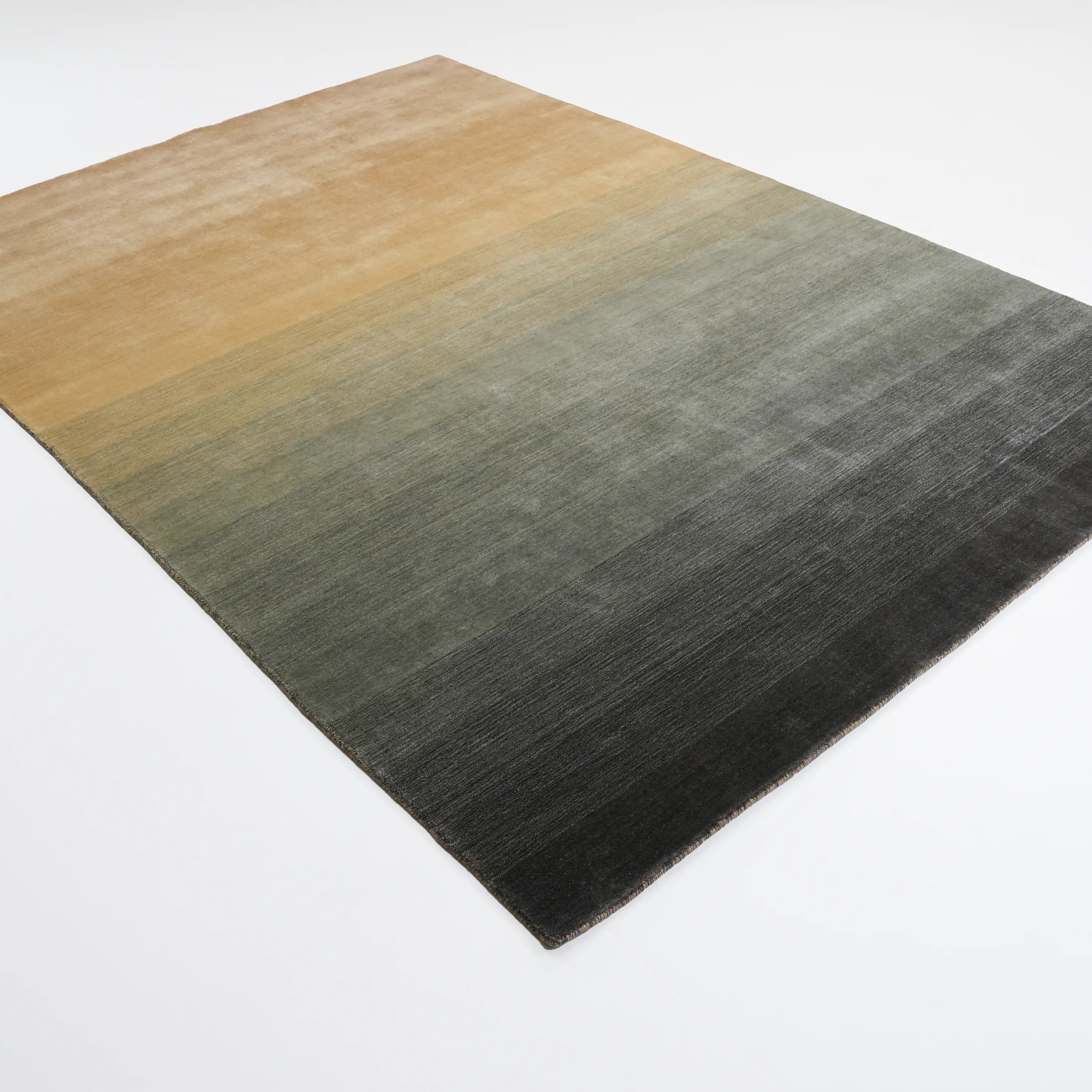 Sade Desenli Bej Yün Tezgah Dokuma Halı