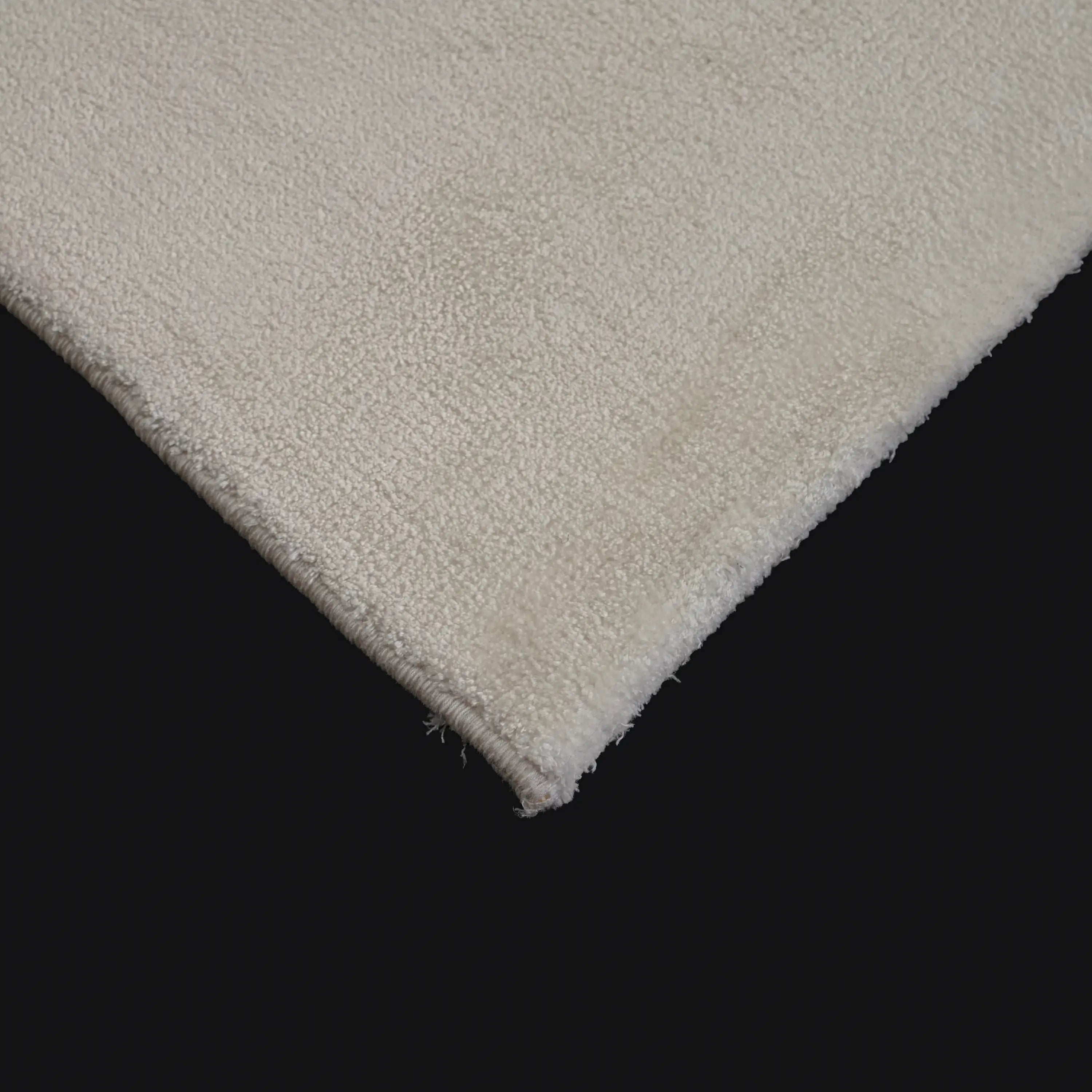 Plain Patterned White Viscose Rug