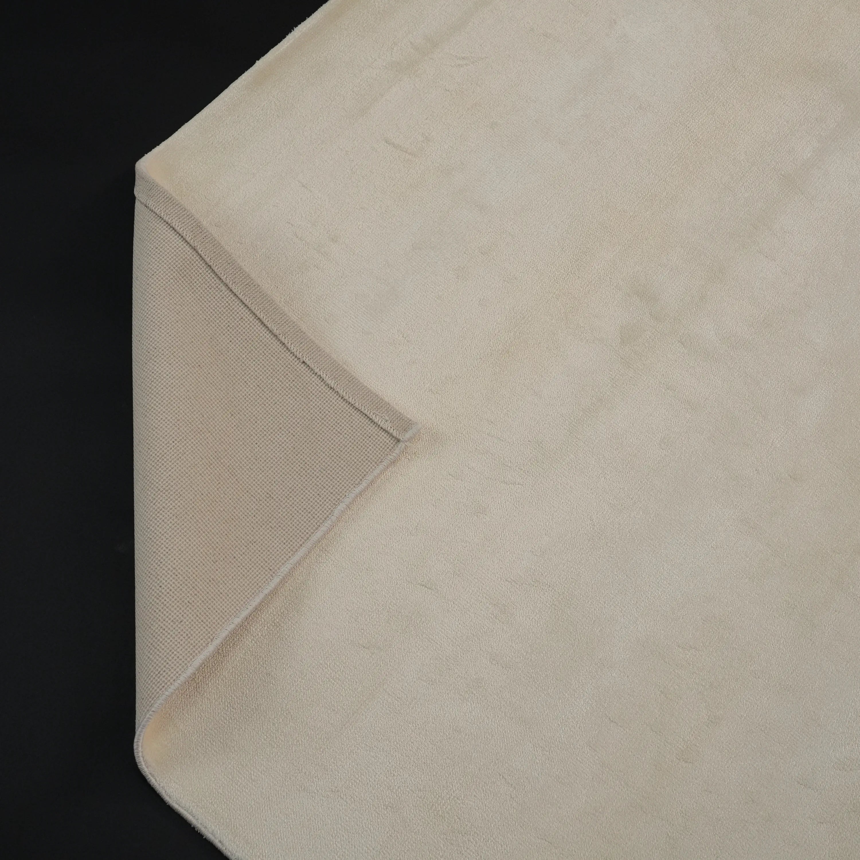 Plain Patterned White Viscose Rug