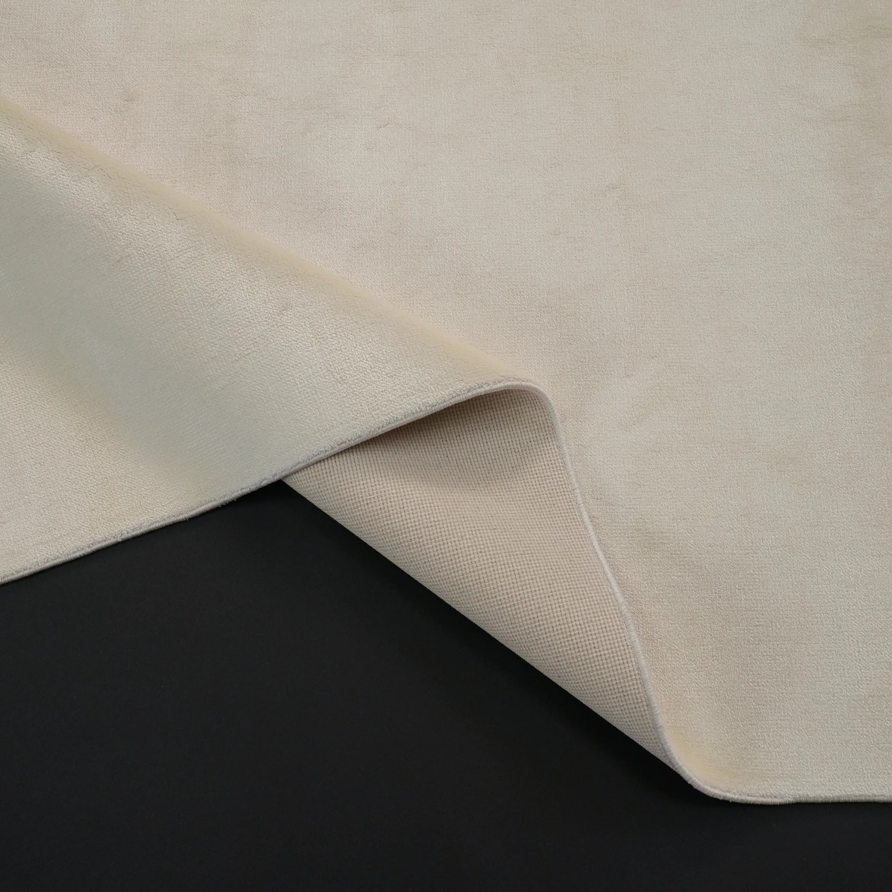 Plain Patterned White Viscose Rug