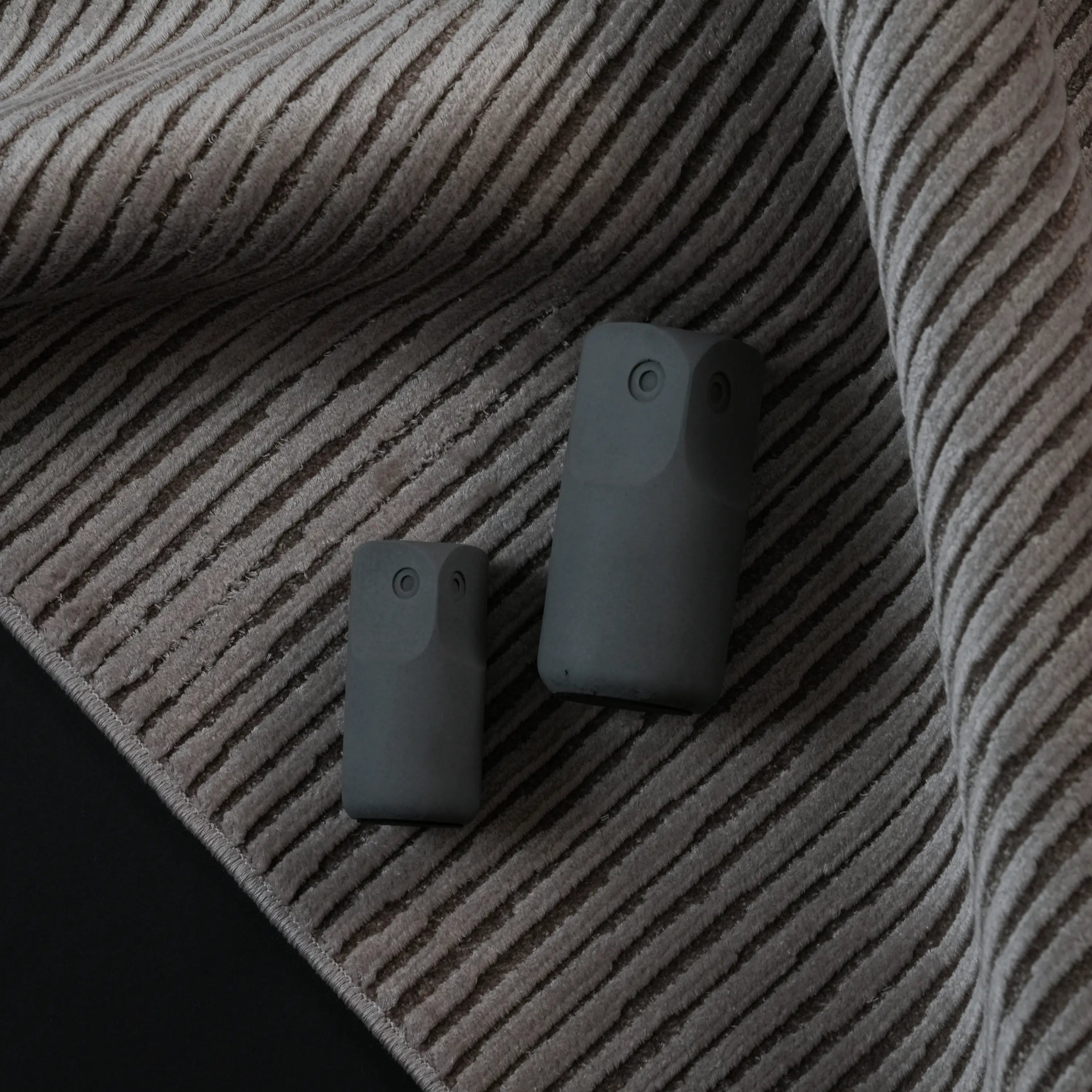 Plain Patterned Gray Viscose Rug