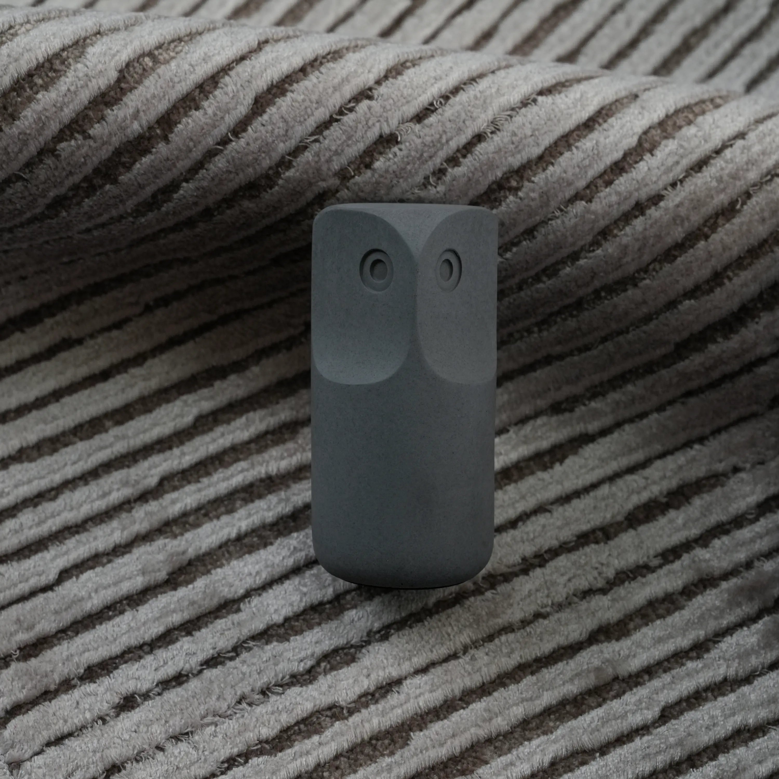 Plain Patterned Gray Viscose Rug