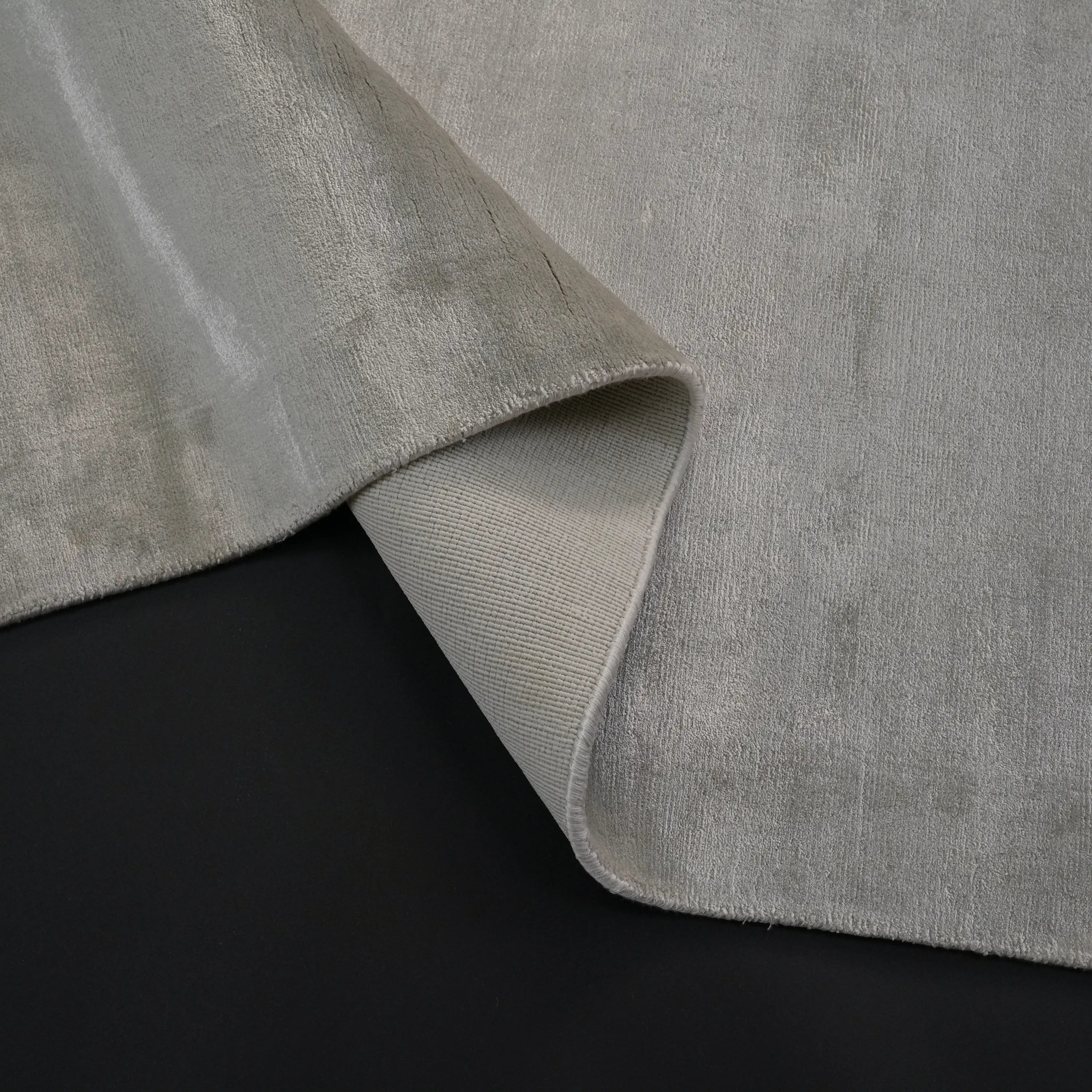 Plain Patterned Grey Viscose Loom Woven Rug