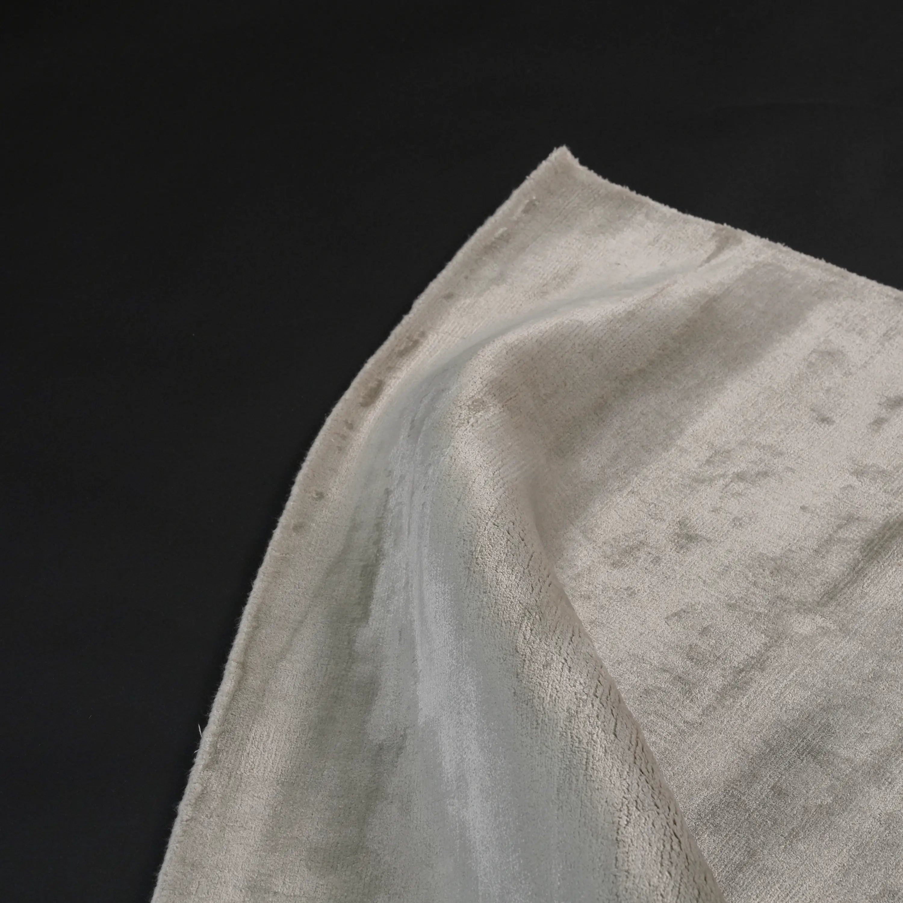 Plain Patterned Grey Viscose Loom Woven Rug