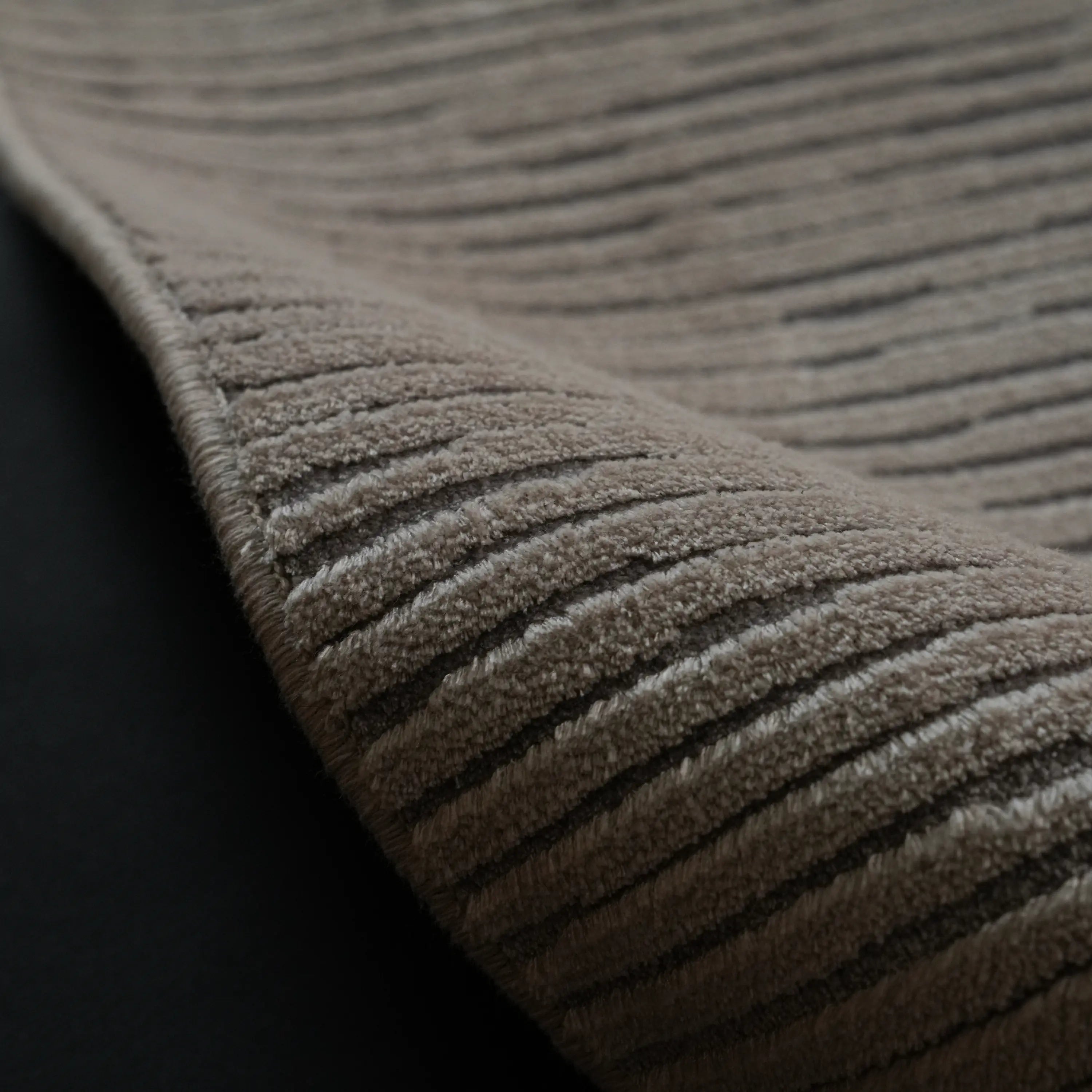 Plain Patterned Cream Viscose Rug