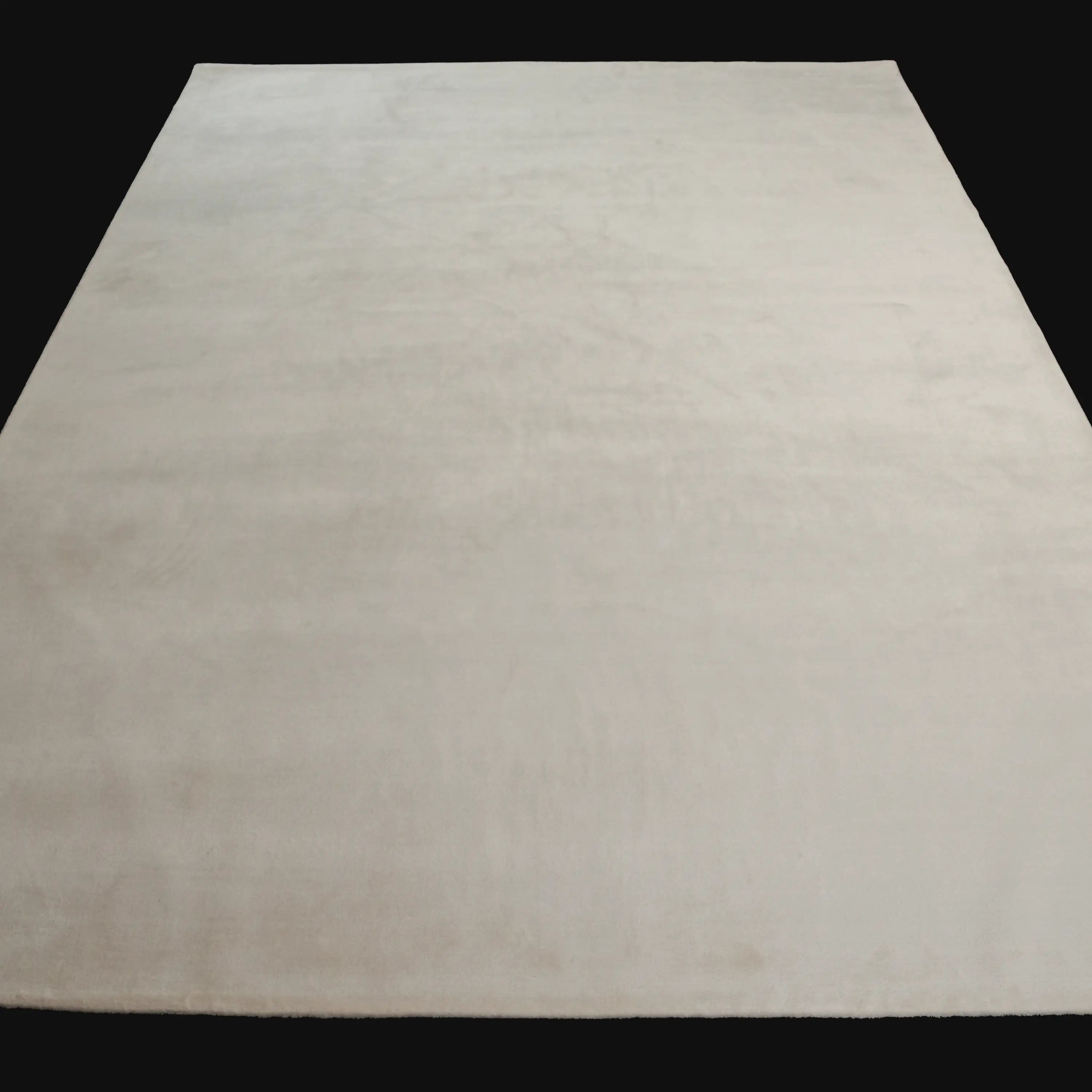 Sade Desenli Krem Viskon Halı