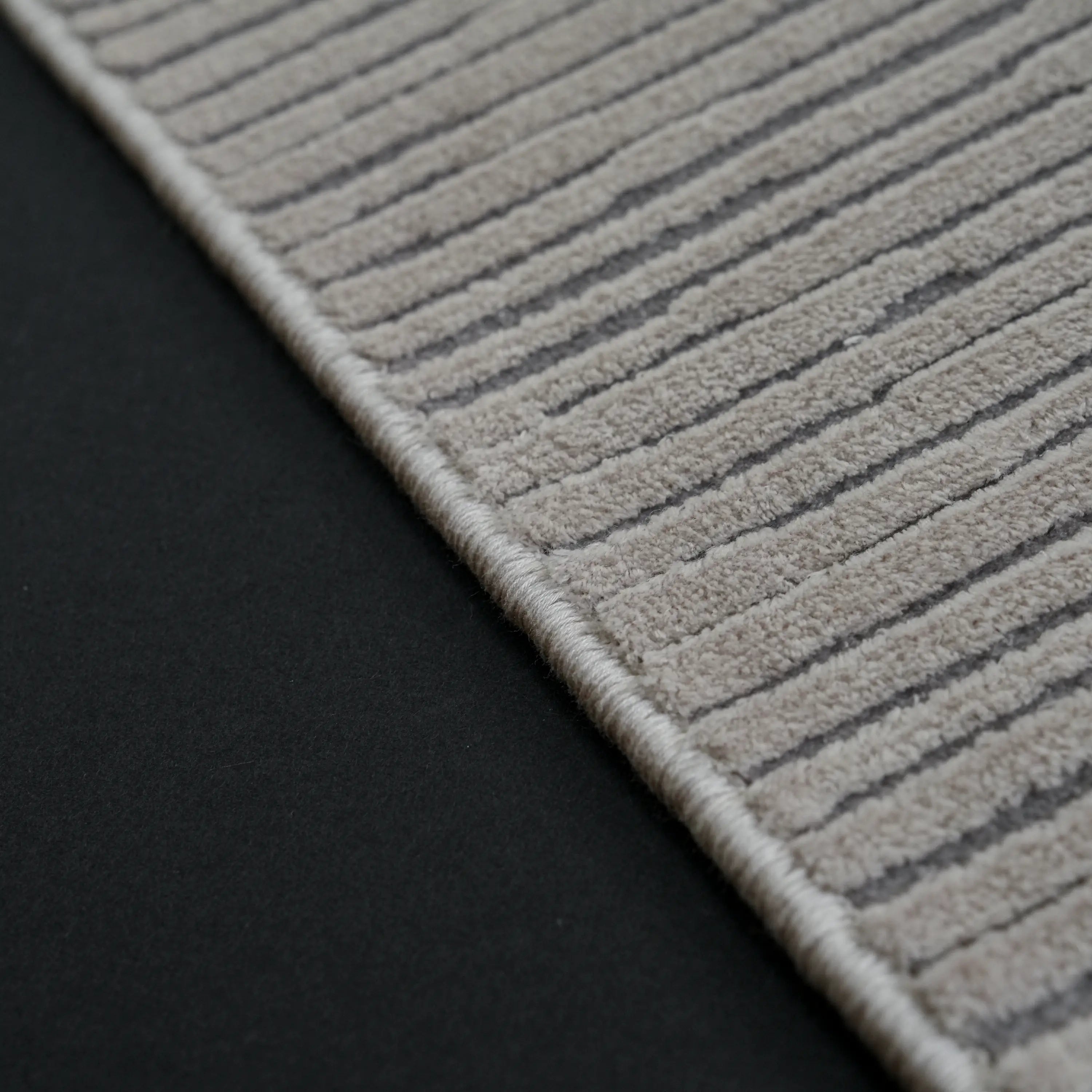 Plain Patterned Cream Viscose Rug