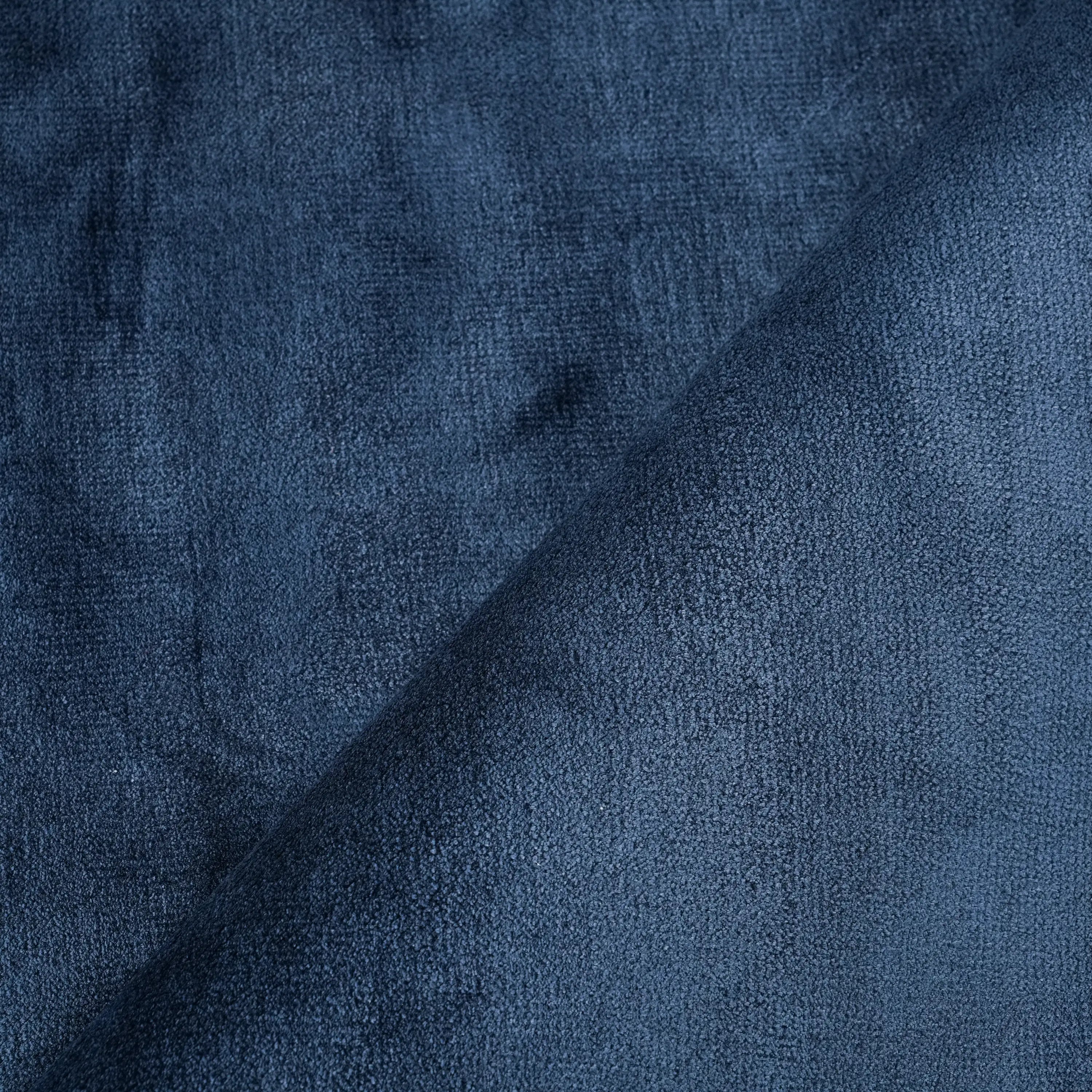 Sade Desenli Mavi Viskon Halı