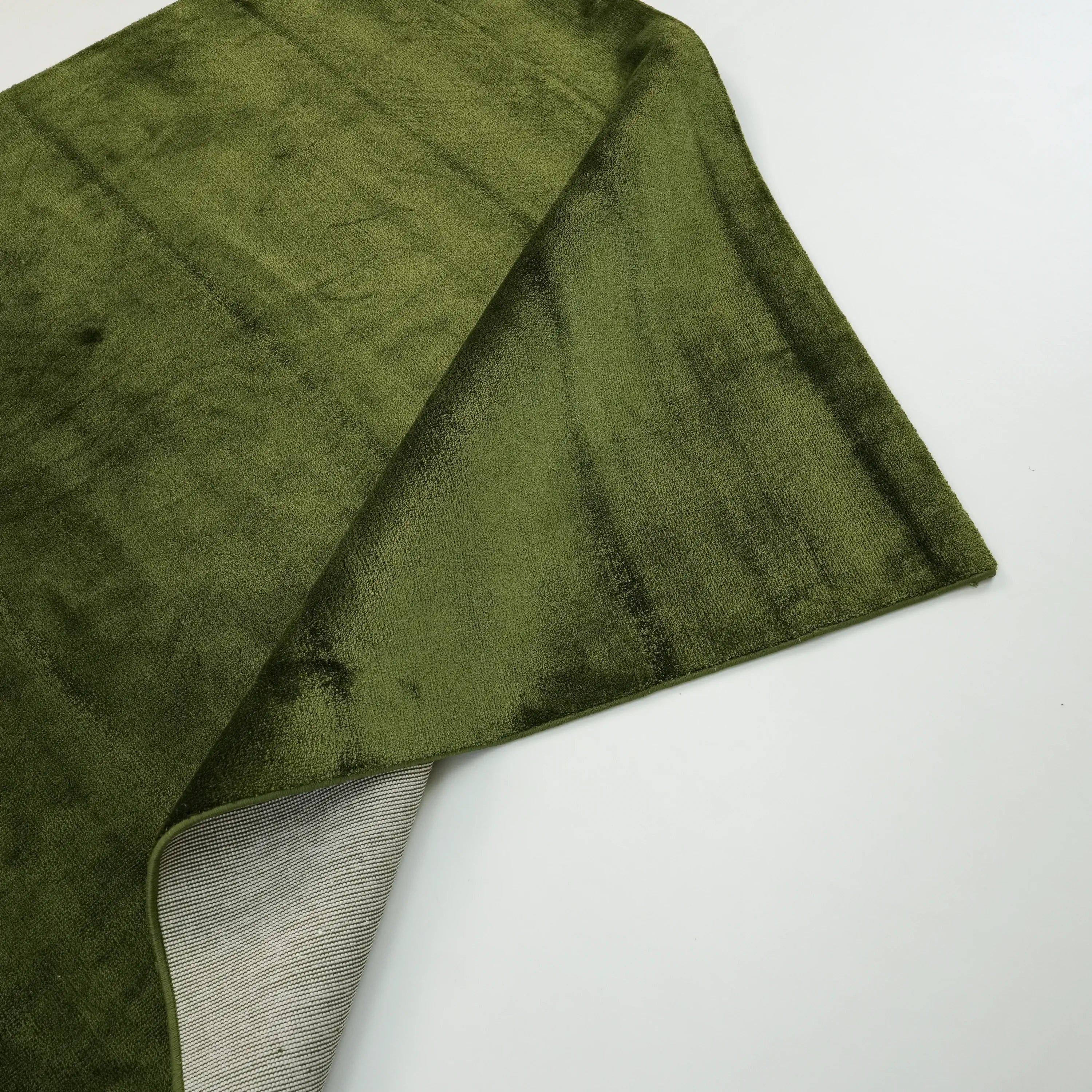 Plain Patterned Green Viscose Rug