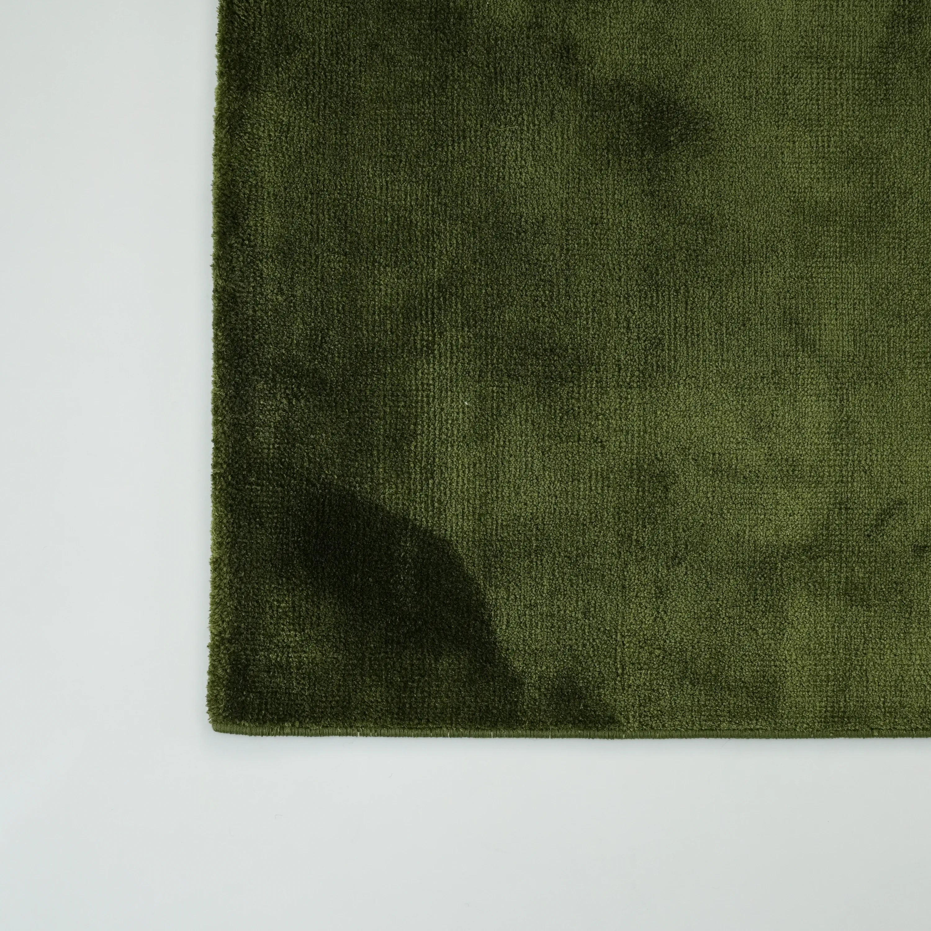 Plain Patterned Green Viscose Rug
