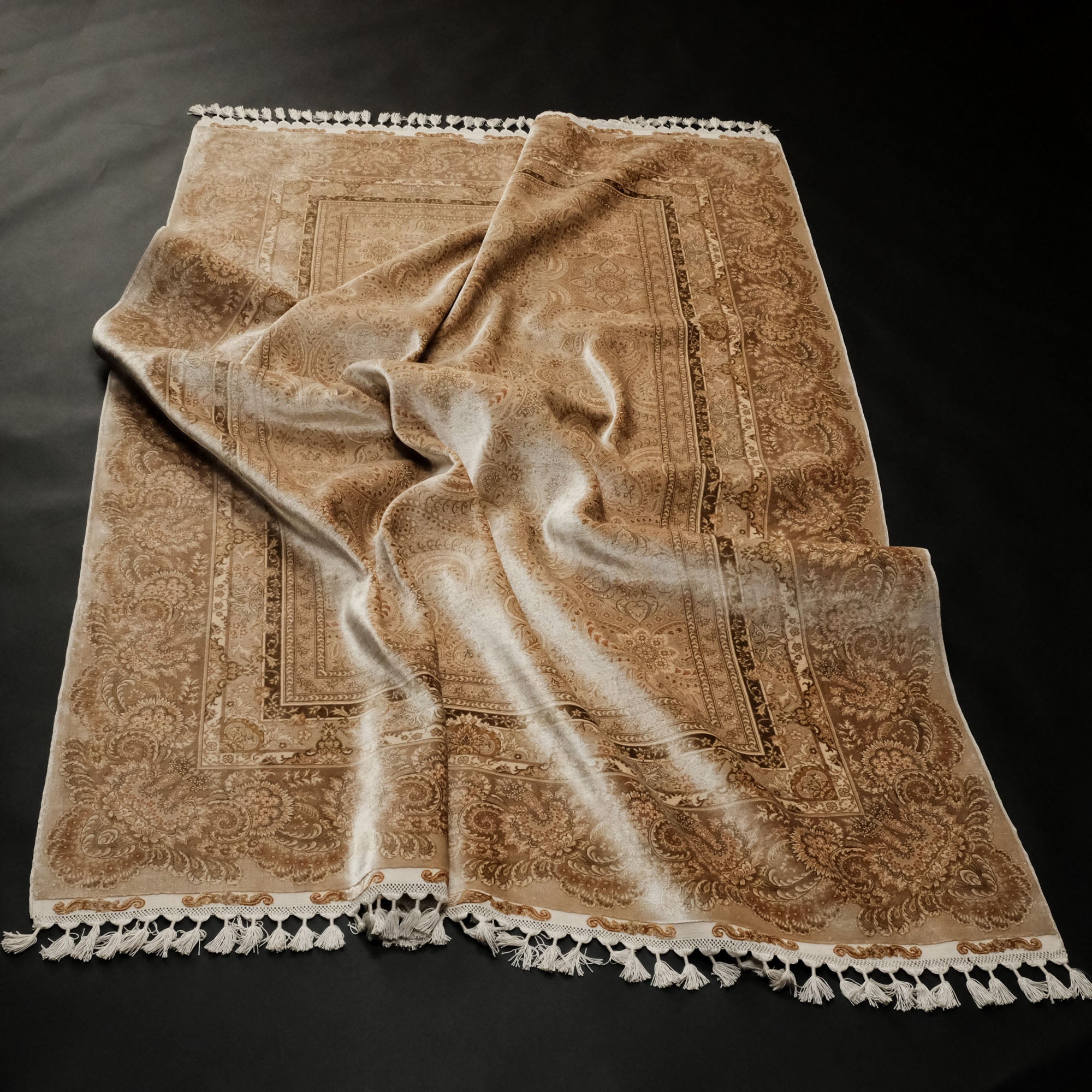 Saf İpek El Dokuma Şal Desenli Modern Klasik Halı