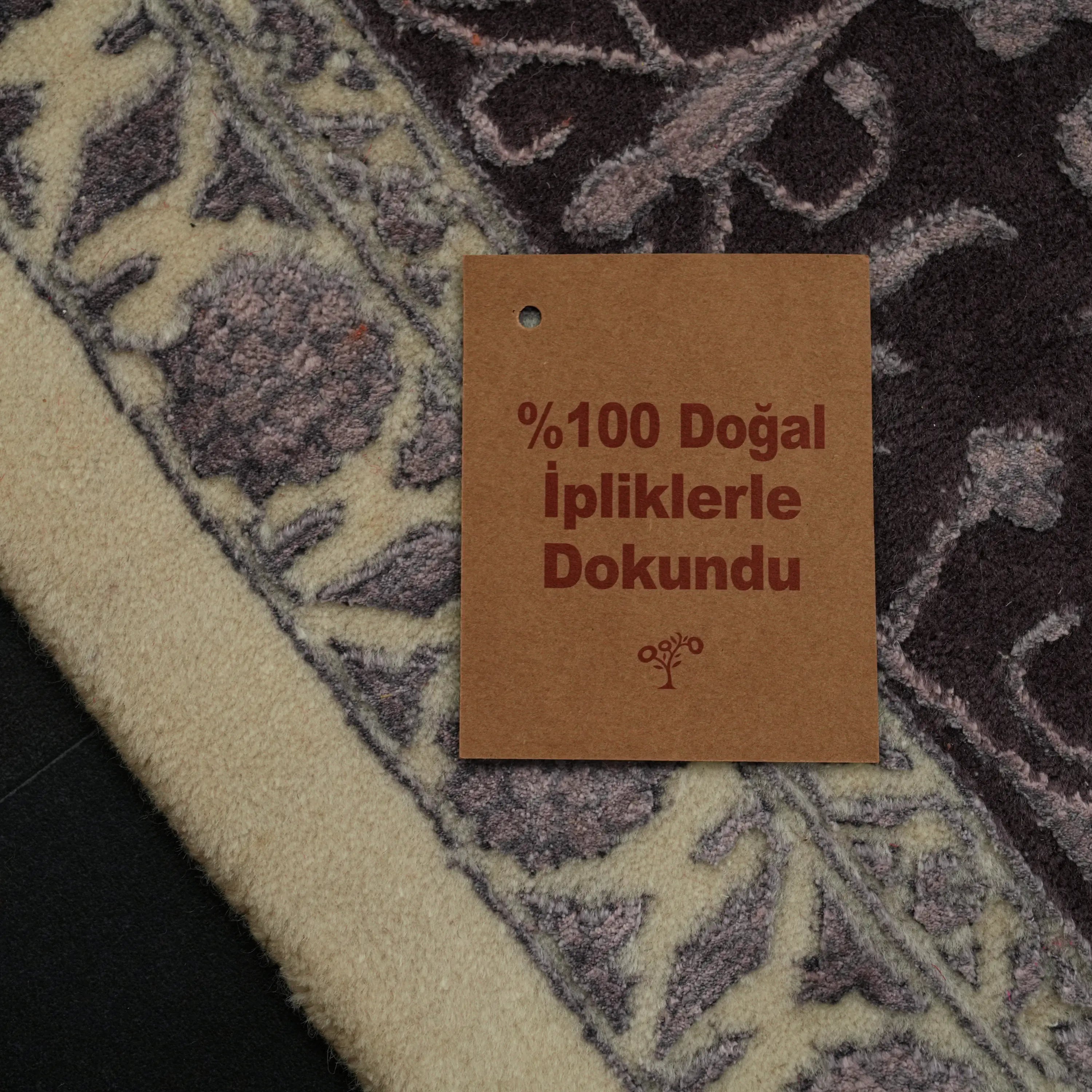 Safir Serisi El Dokuma Uşak Desenli Oymalı Krem Yün Halı