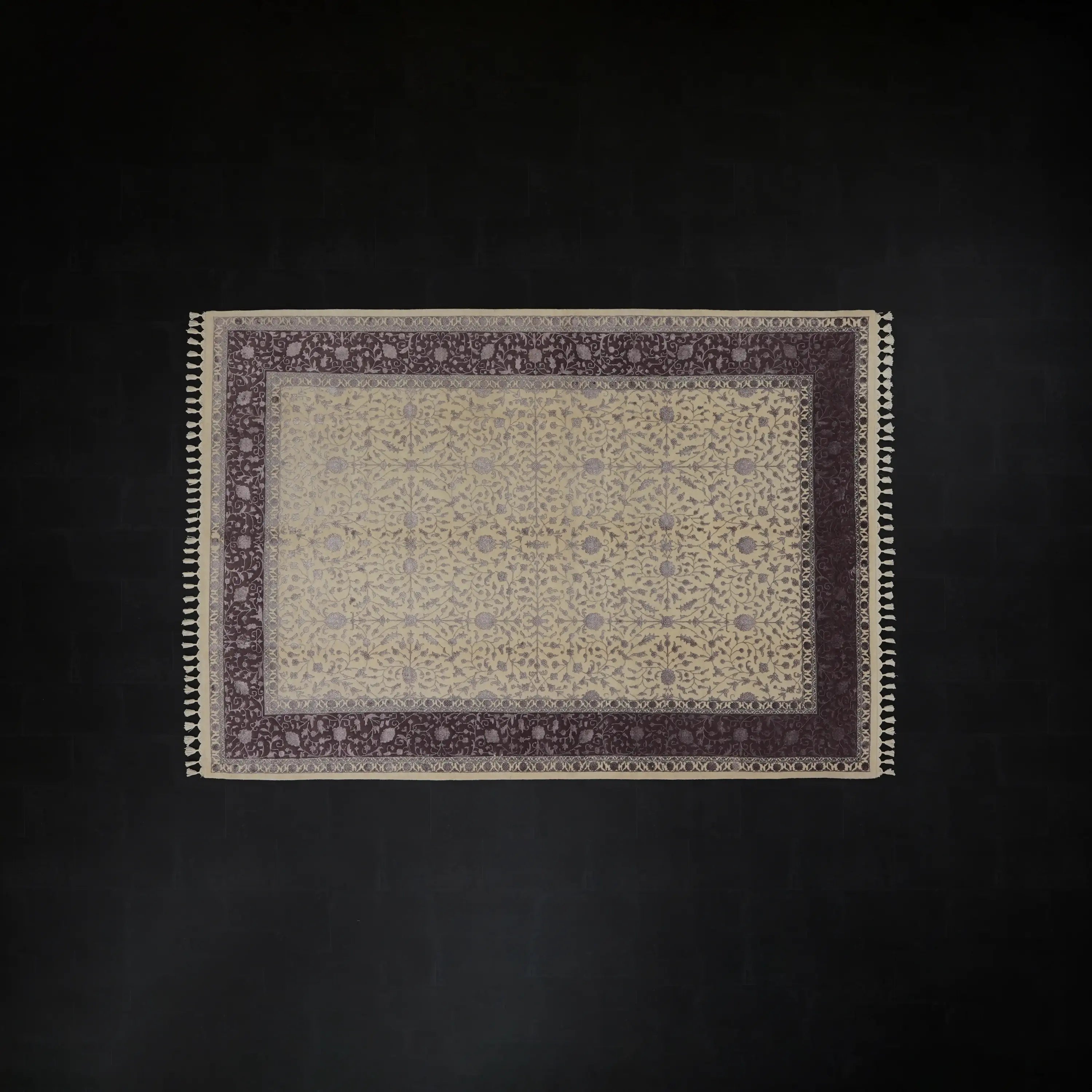 Safir Serisi El Dokuma Uşak Desenli Oymalı Krem Yün Halı