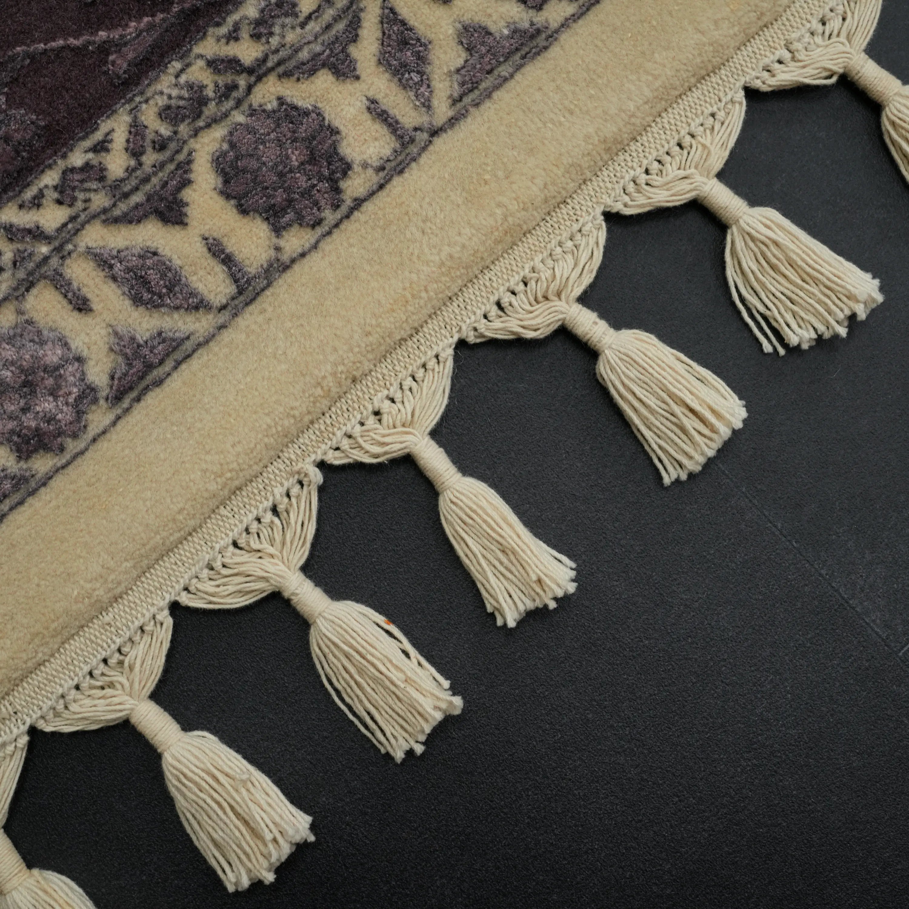 Safir Serisi El Dokuma Uşak Desenli Oymalı Krem Yün Halı