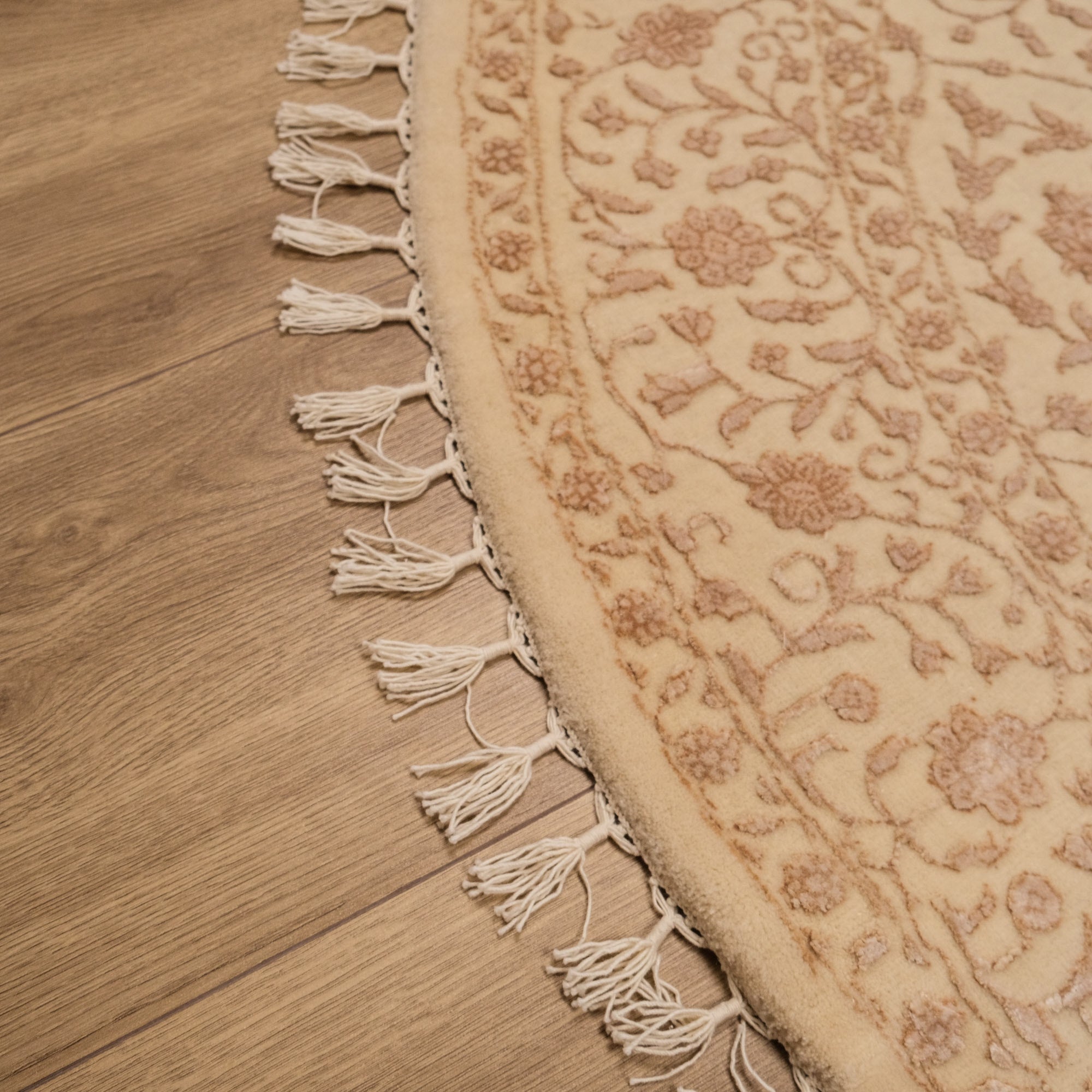 Safir Serisi Uşak Desenli El Dokuma Oymalı Halı