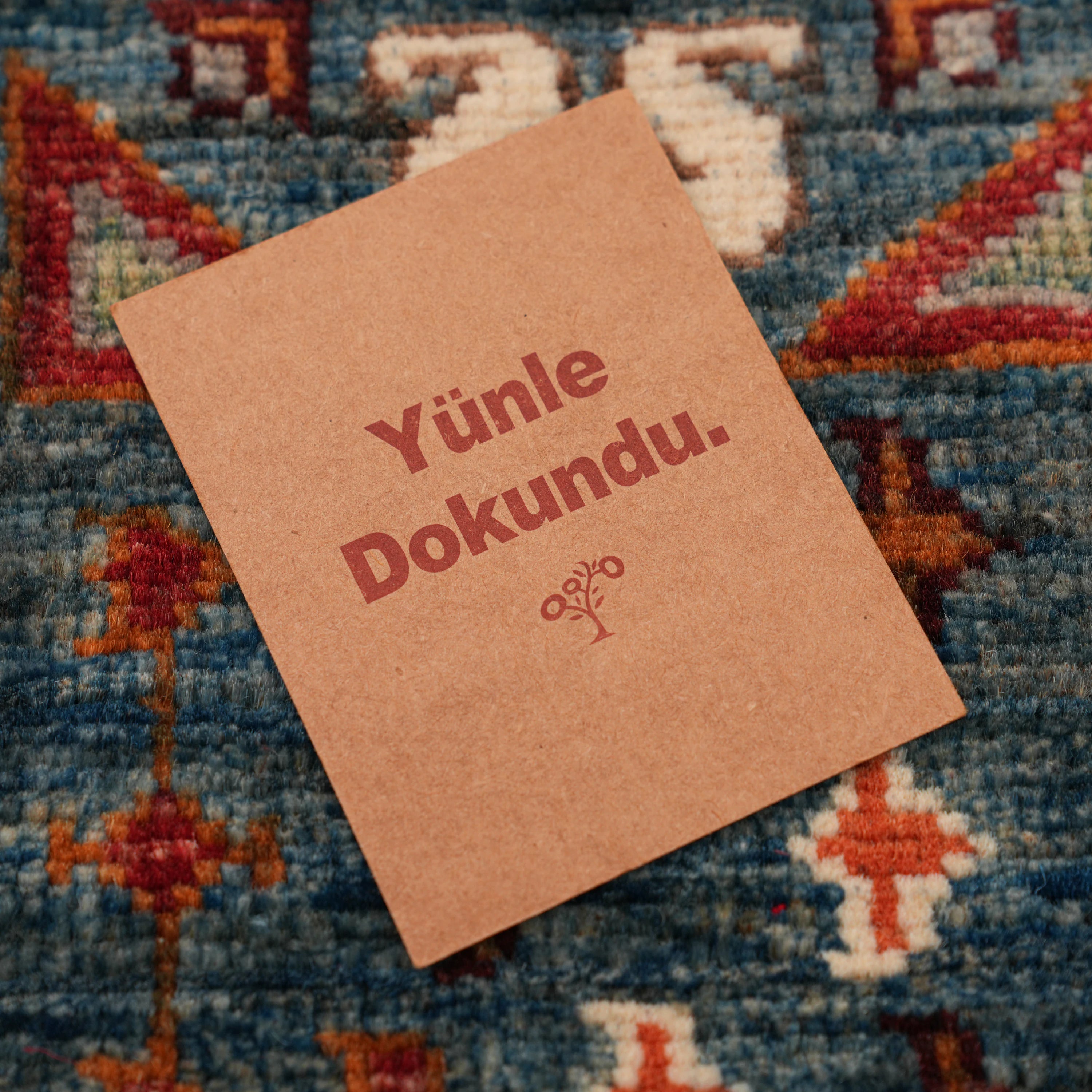 Şahzade Serisi El Dokuma Memlük Desenli Mavi Yün Halı