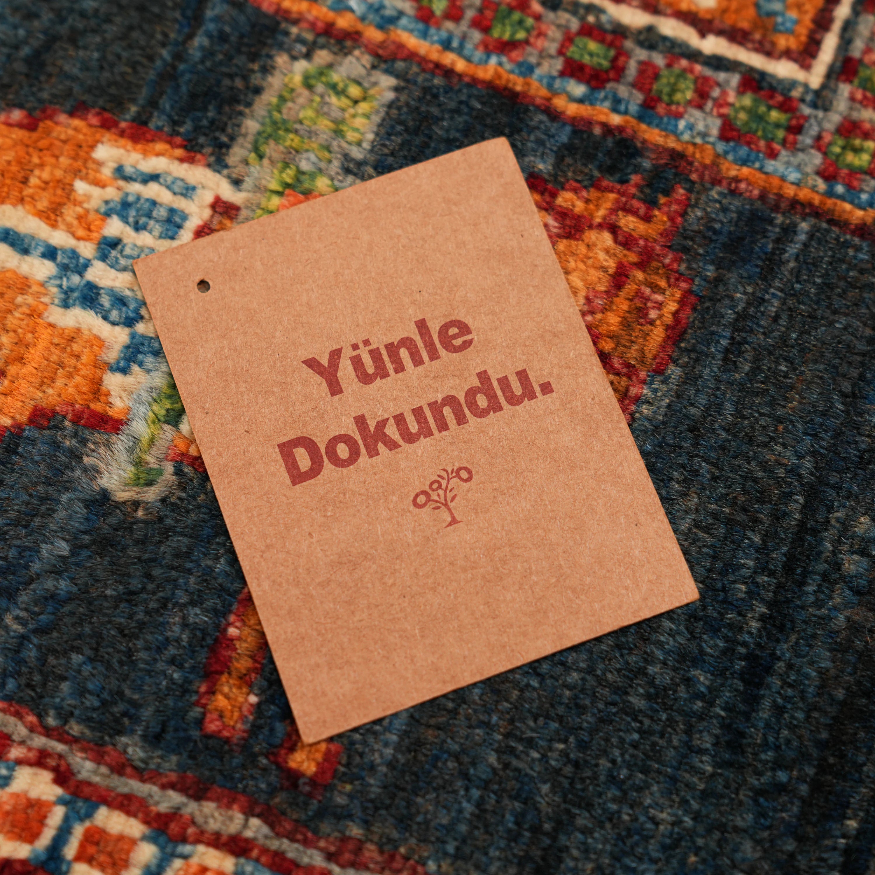 Şahzade Serisi El Dokuma Pazırık Desenli Rengarenk Yün Halı
