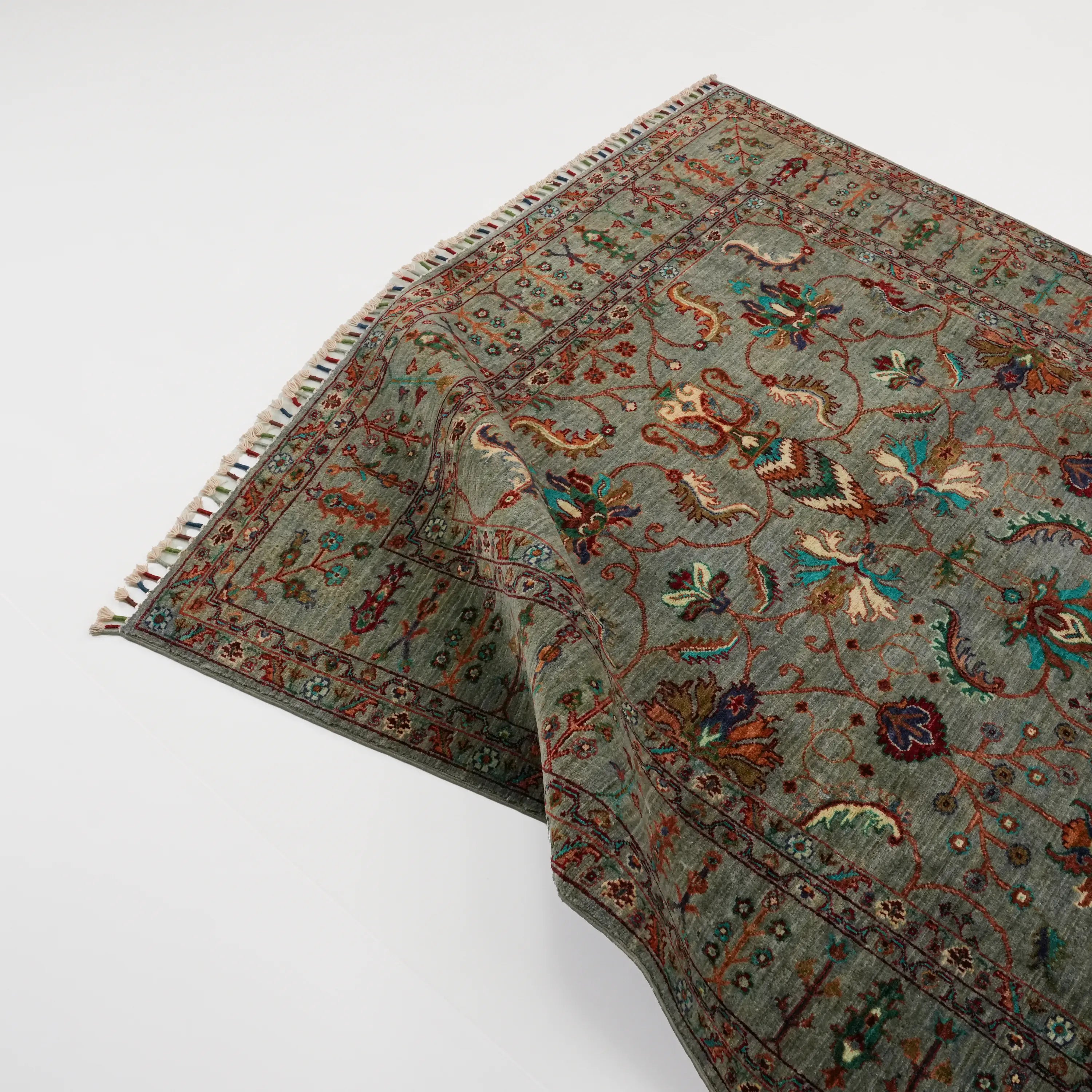 Şahzade Serisi El Dokuma Uşak Desenli Gri Yün Halı