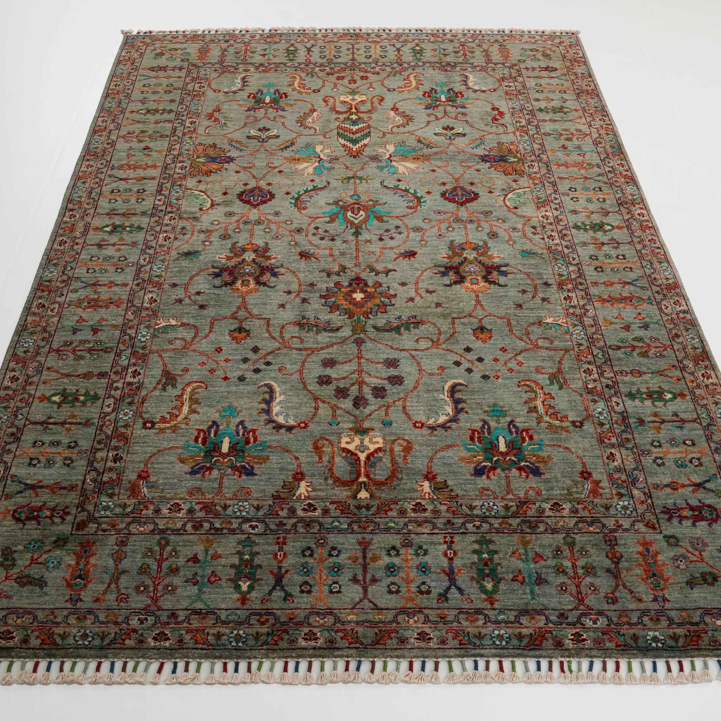 Şahzade Serisi El Dokuma Uşak Desenli Gri Yün Halı