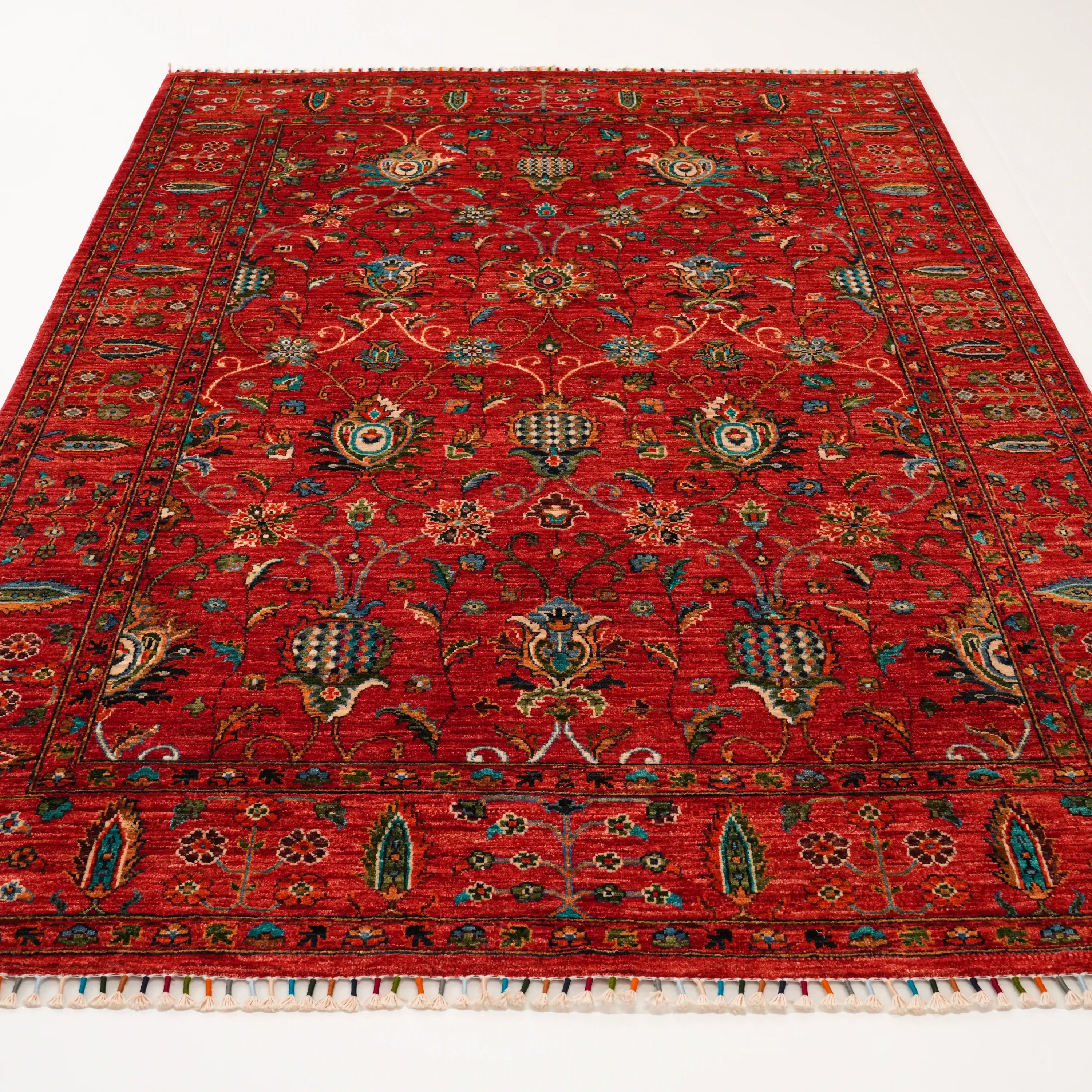 Şahzade Serisi El Dokuma Uşak Desenli Kırmızı Yün Halı