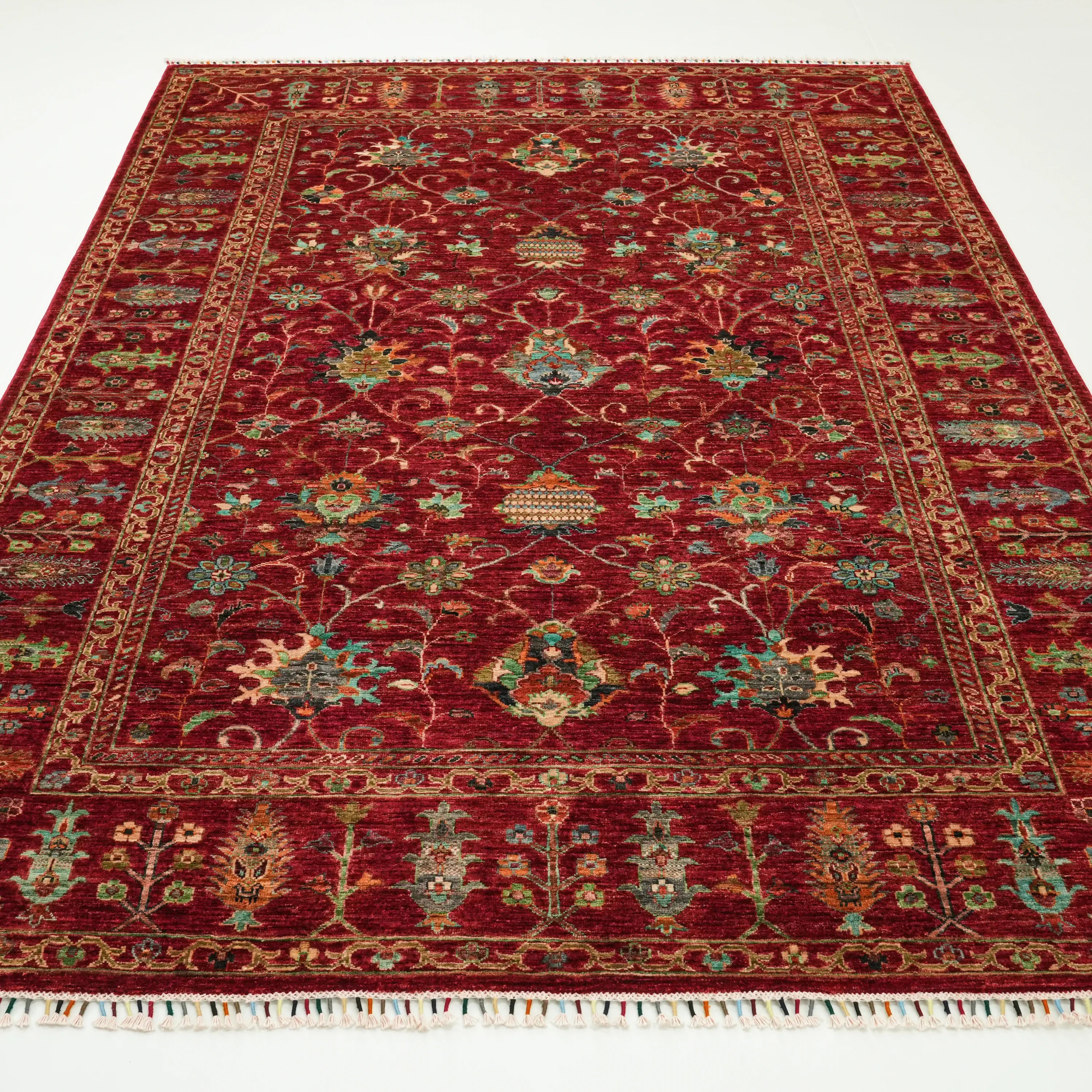 Şahzade Serisi El Dokuma Uşak Desenli Kırmızı Yün Halı