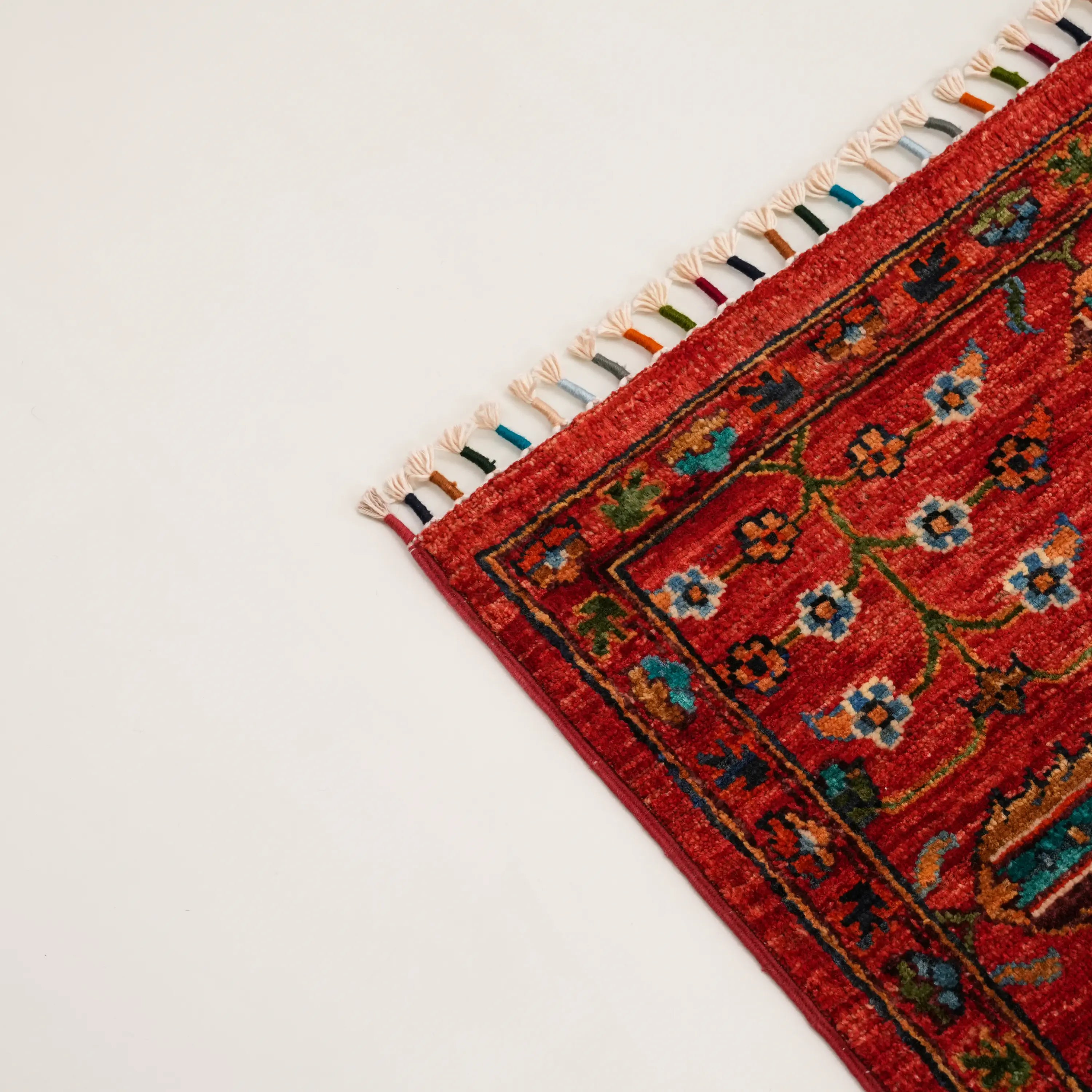 Şahzade Serisi El Dokuma Uşak Desenli Kırmızı Yün Halı