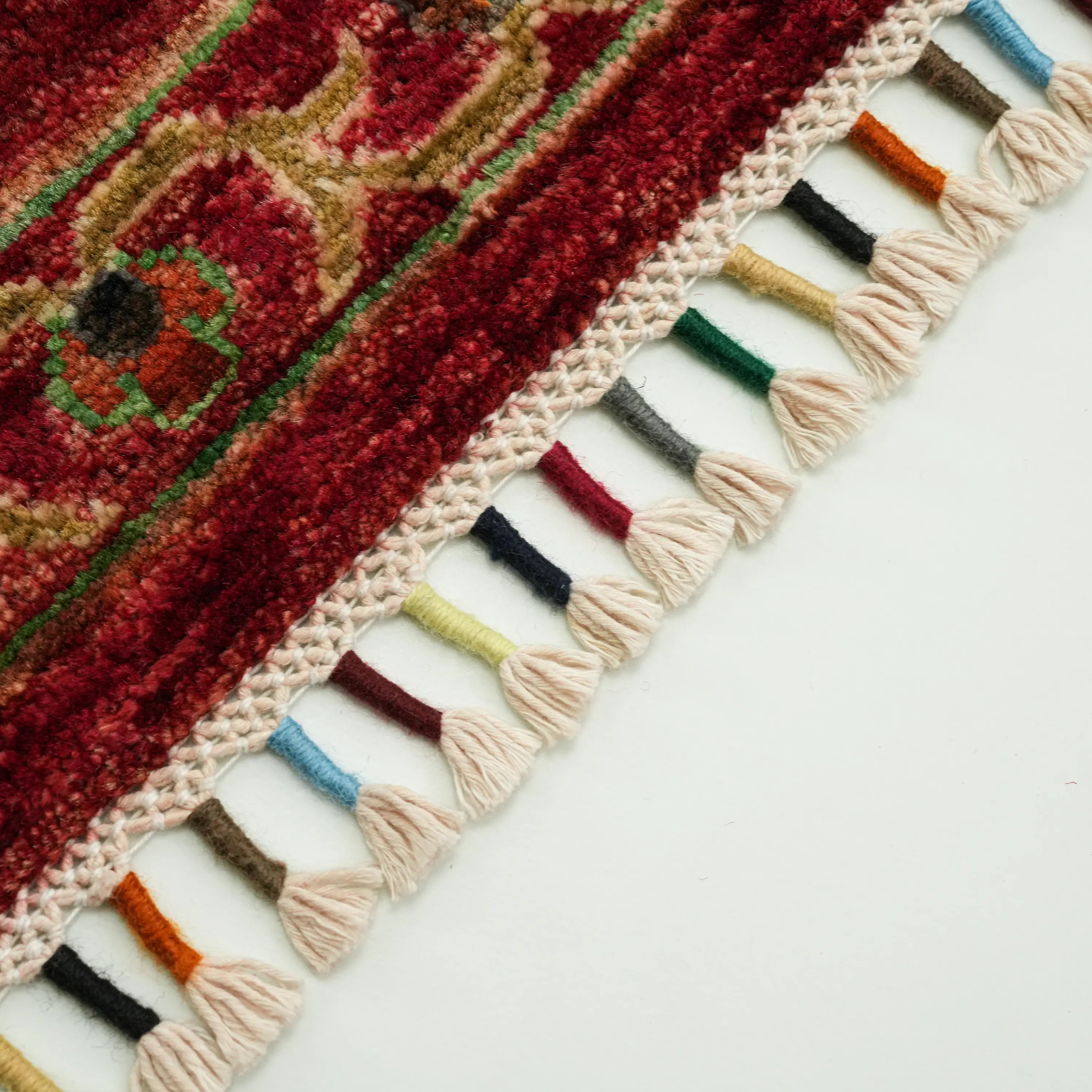 Şahzade Serisi El Dokuma Uşak Desenli Kırmızı Yün Halı