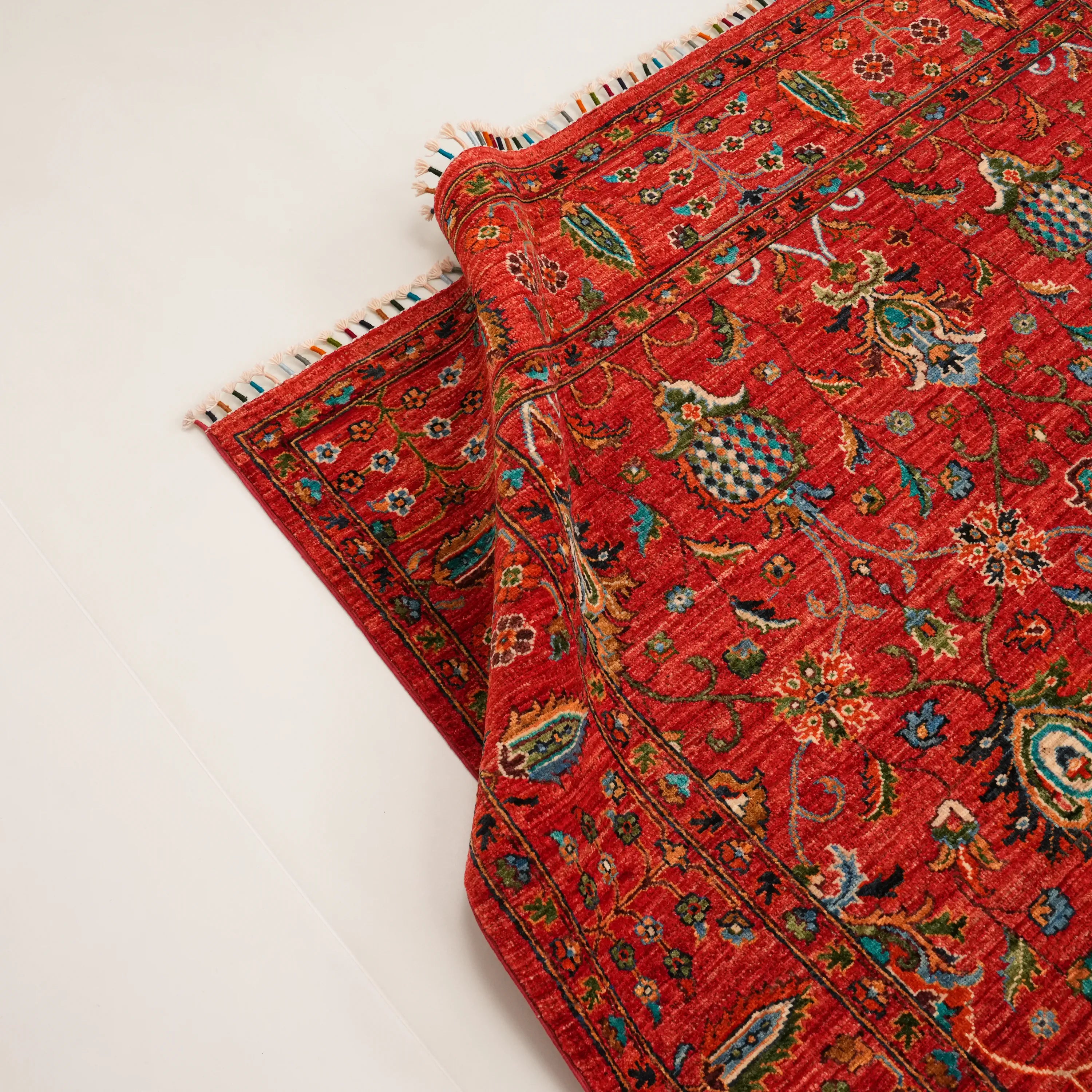 Şahzade Serisi El Dokuma Uşak Desenli Kırmızı Yün Halı