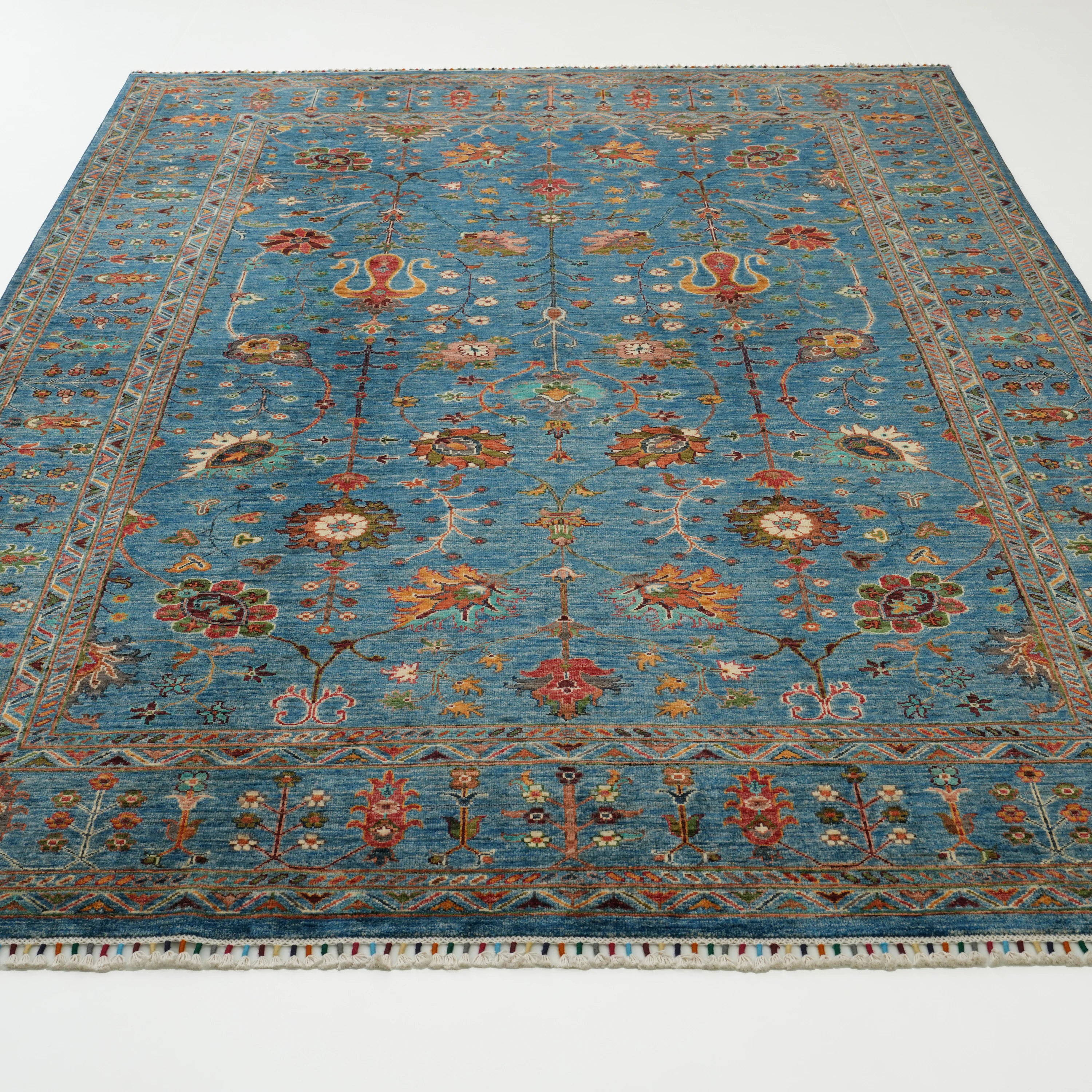 Şahzade Serisi El Dokuma Uşak Desenli Mavi Yün Halı