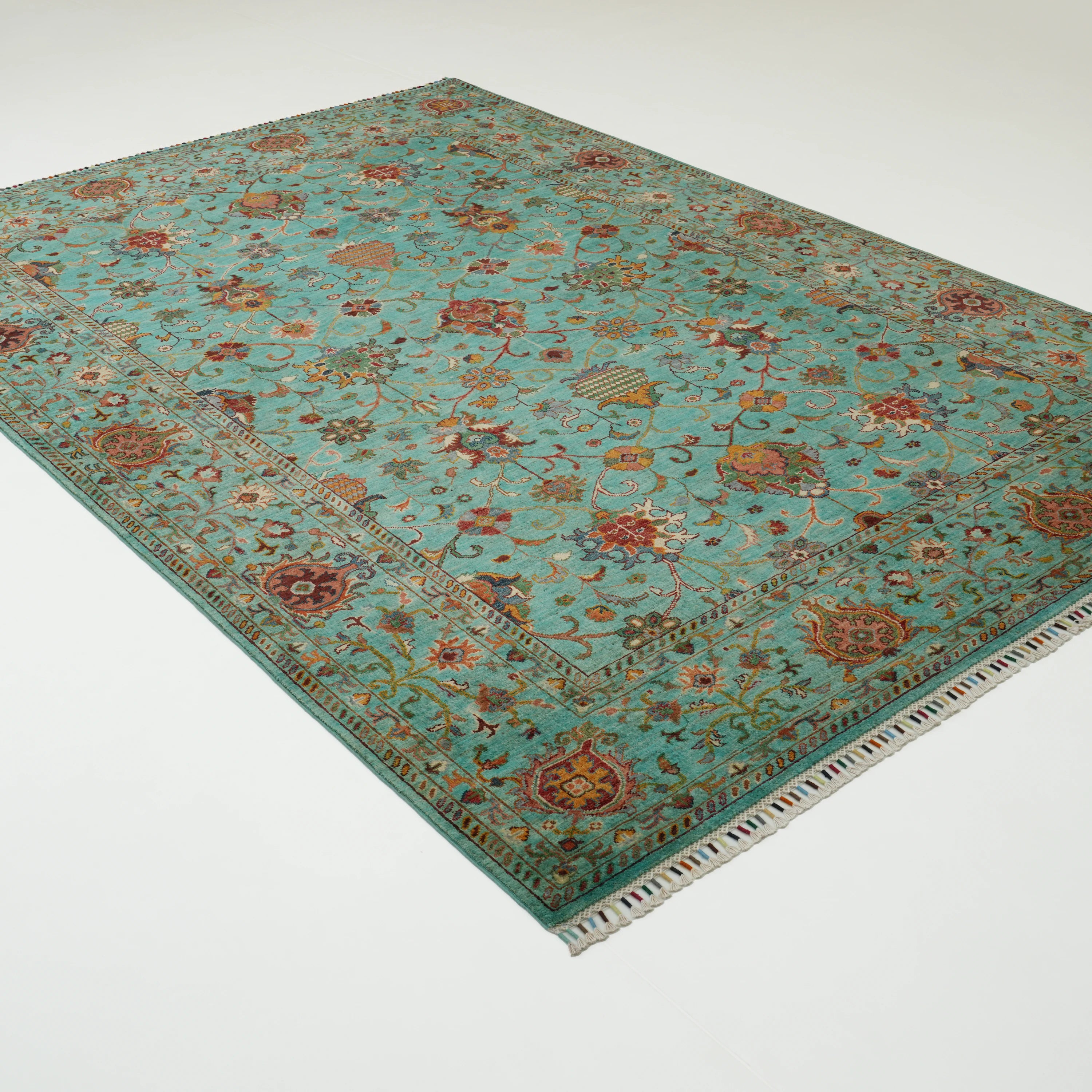 Şahzade Serisi El Dokuma Uşak Desenli Turkuaz Yün Halı