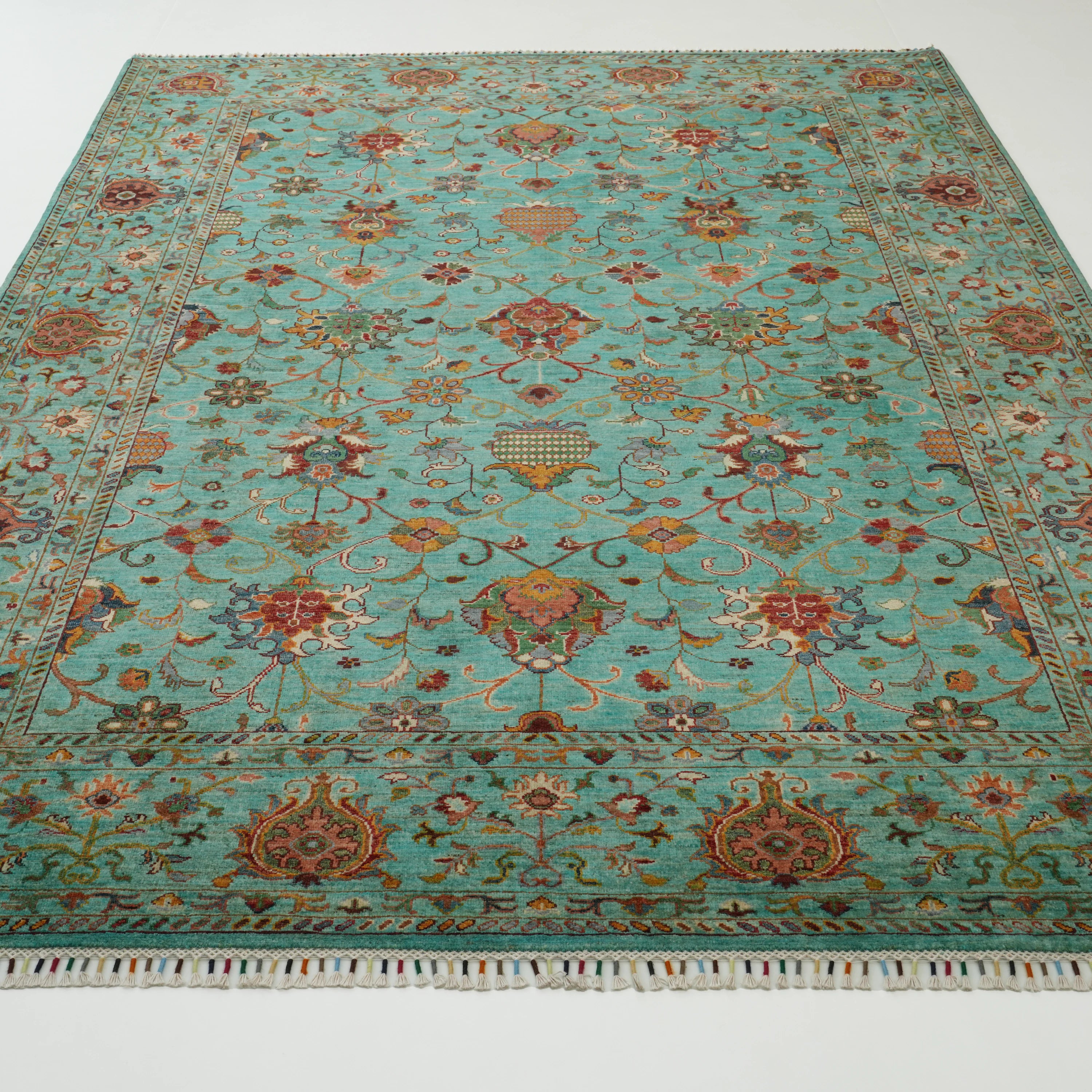 Şahzade Serisi El Dokuma Uşak Desenli Turkuaz Yün Halı