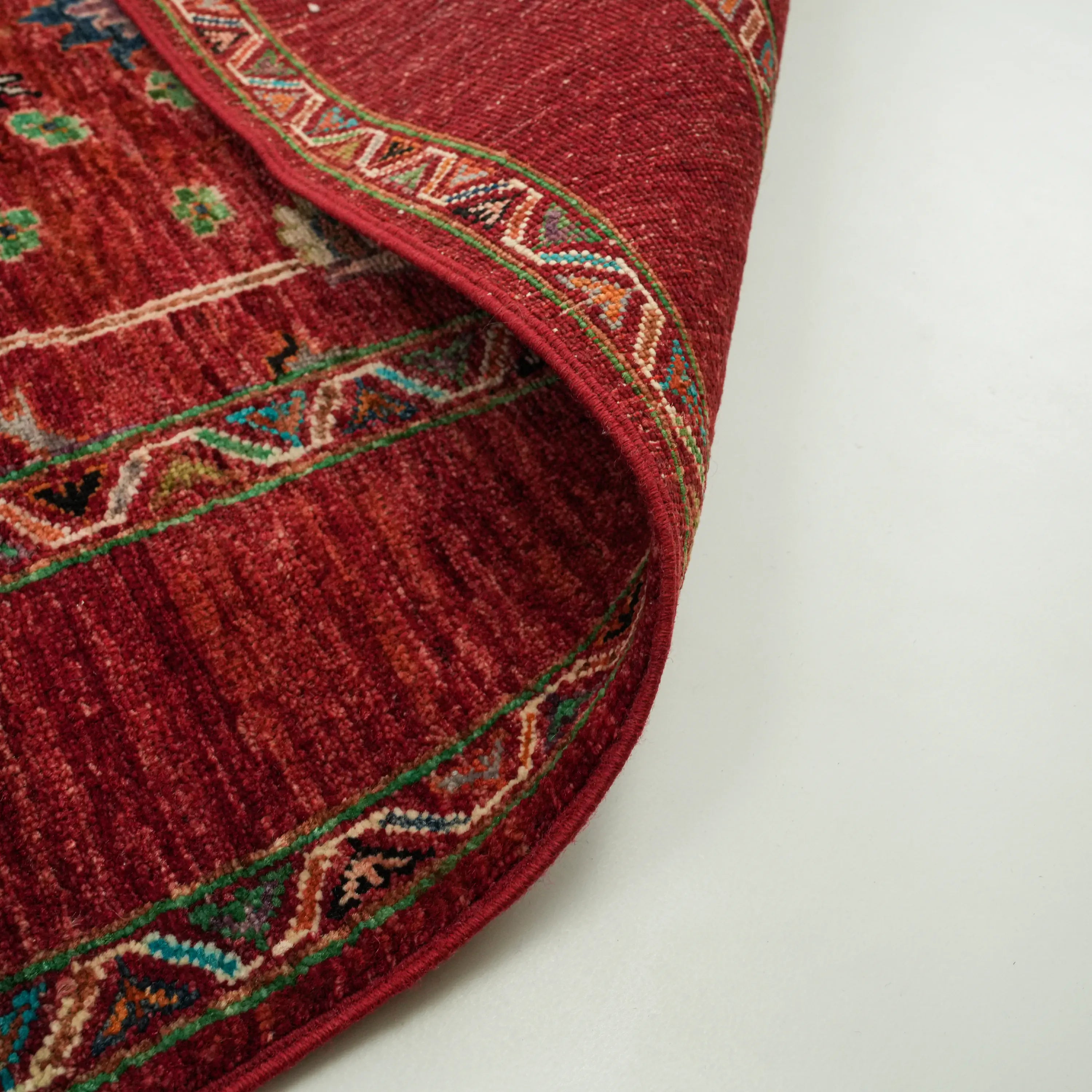 Şahzade Series Handwoven Uşak Pattern Wool Red Classic Rug