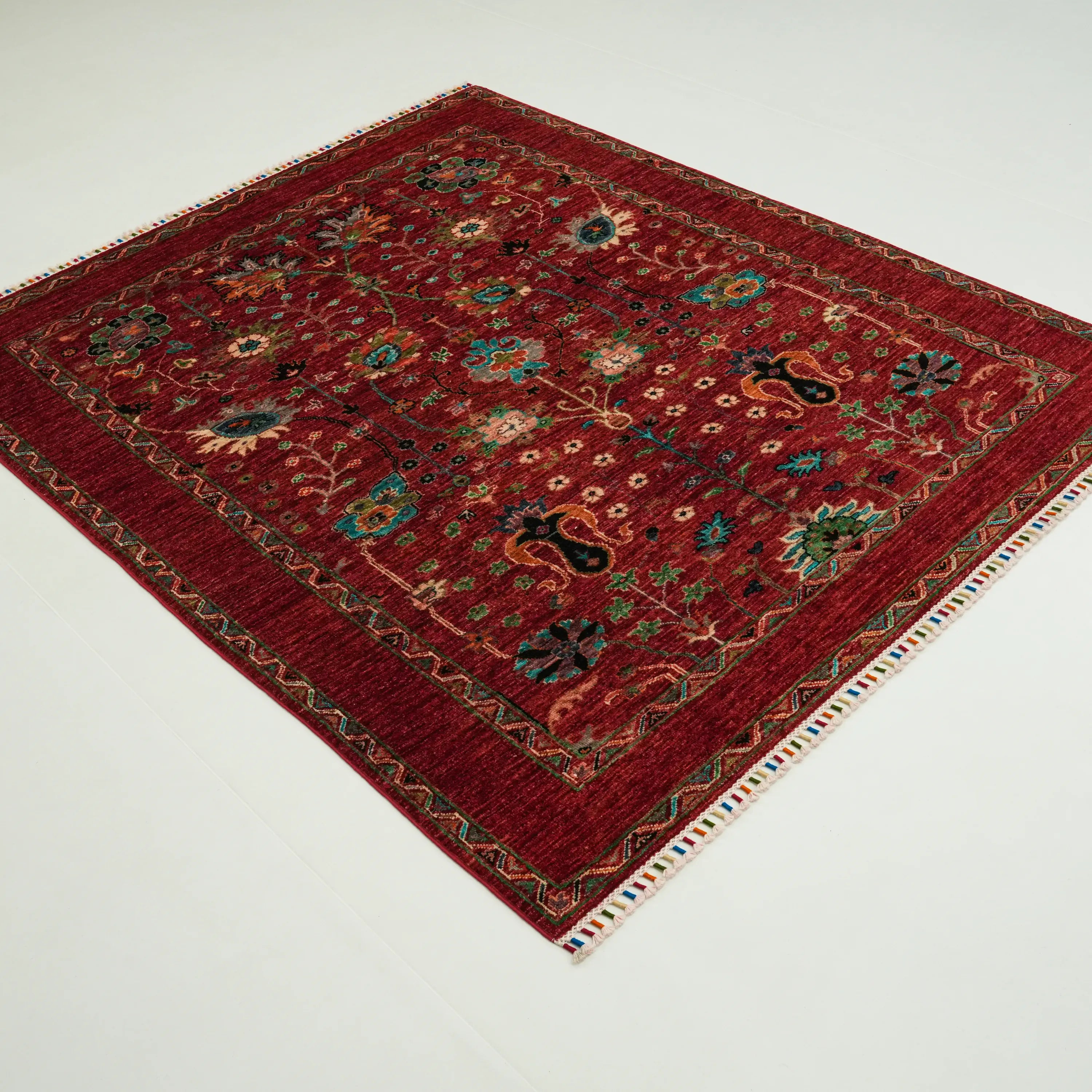 Şahzade Series Handwoven Uşak Pattern Wool Red Classic Rug