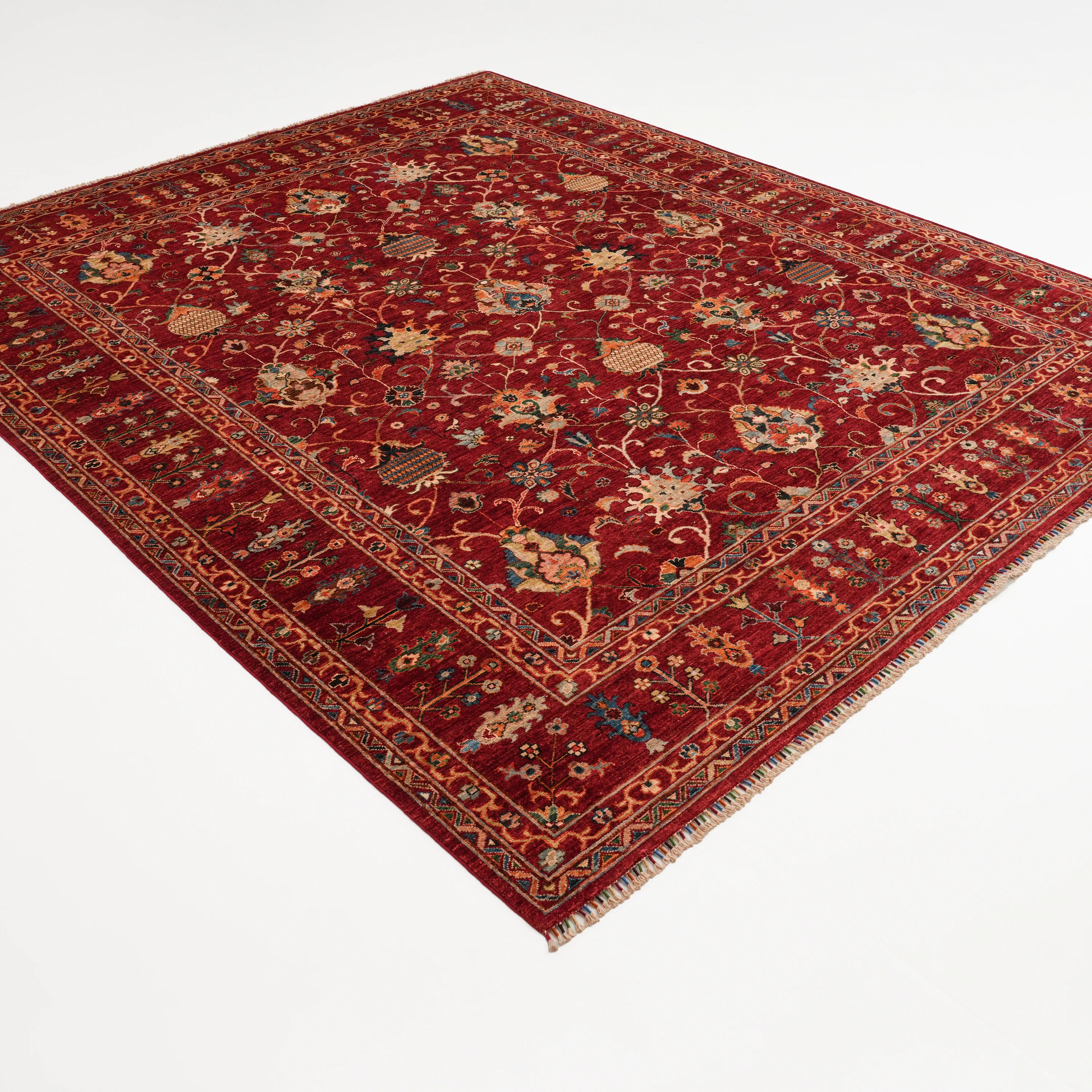 Şahzade Series Handwoven Wool Uşak Pattern Red Rug