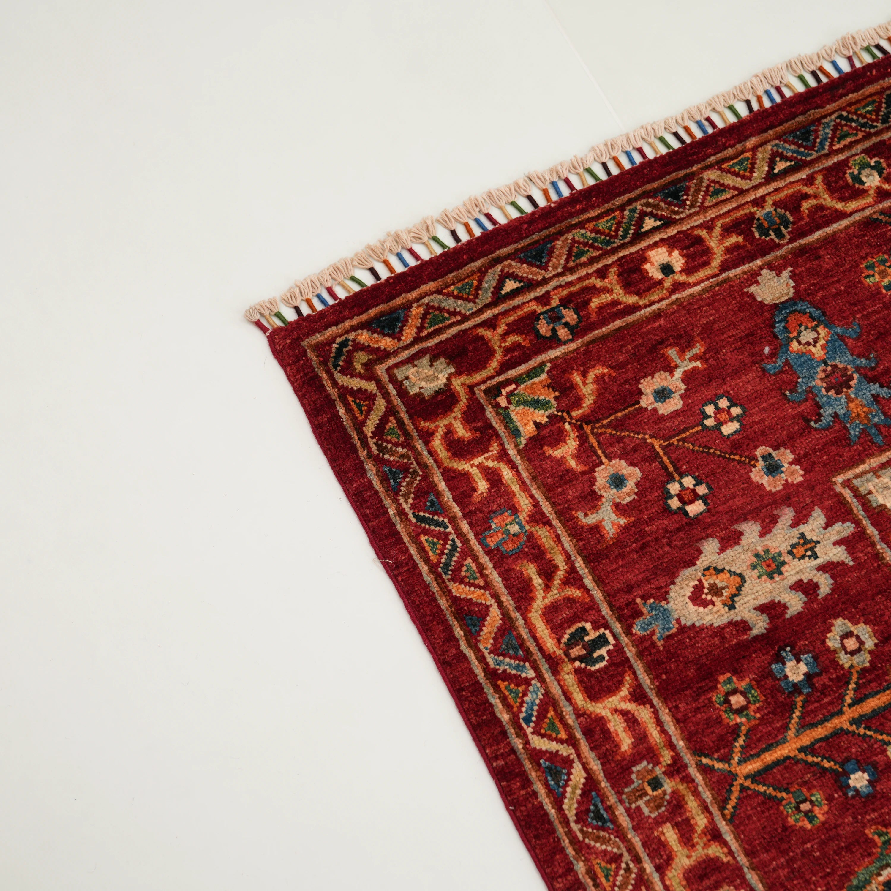 Şahzade Series Handwoven Wool Uşak Pattern Red Rug