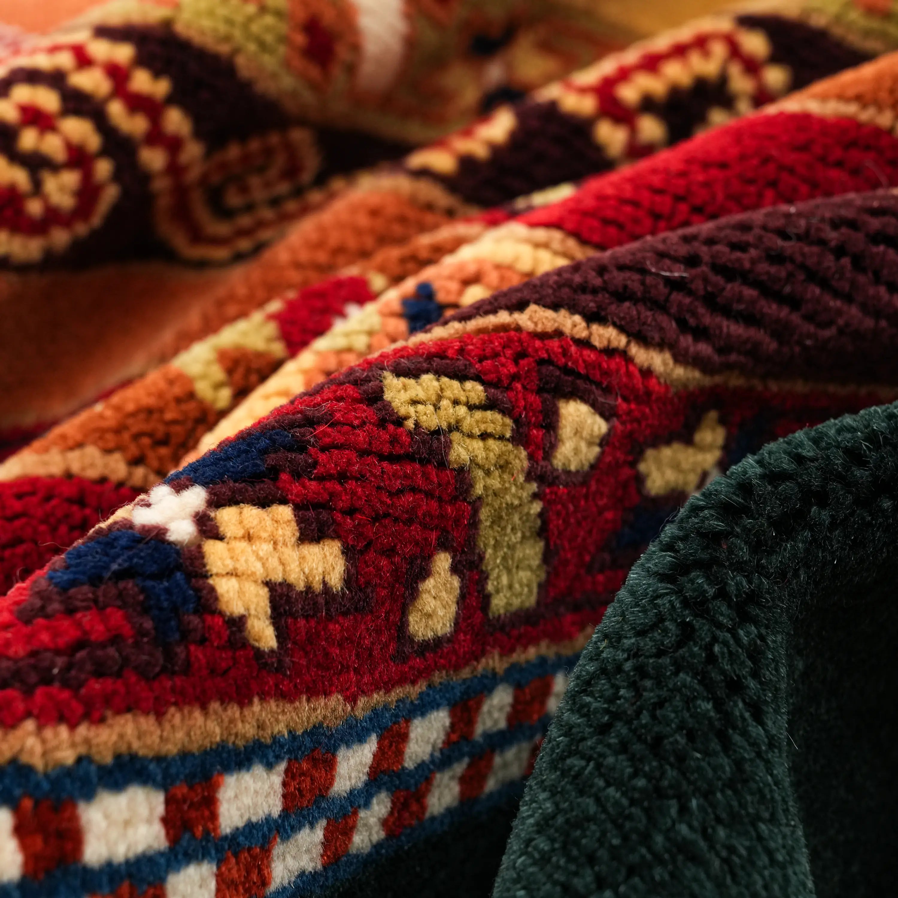 Anadolu Şal Serisi Sivas Zara Desenli El Dokuma Rengarenk Yün Halı