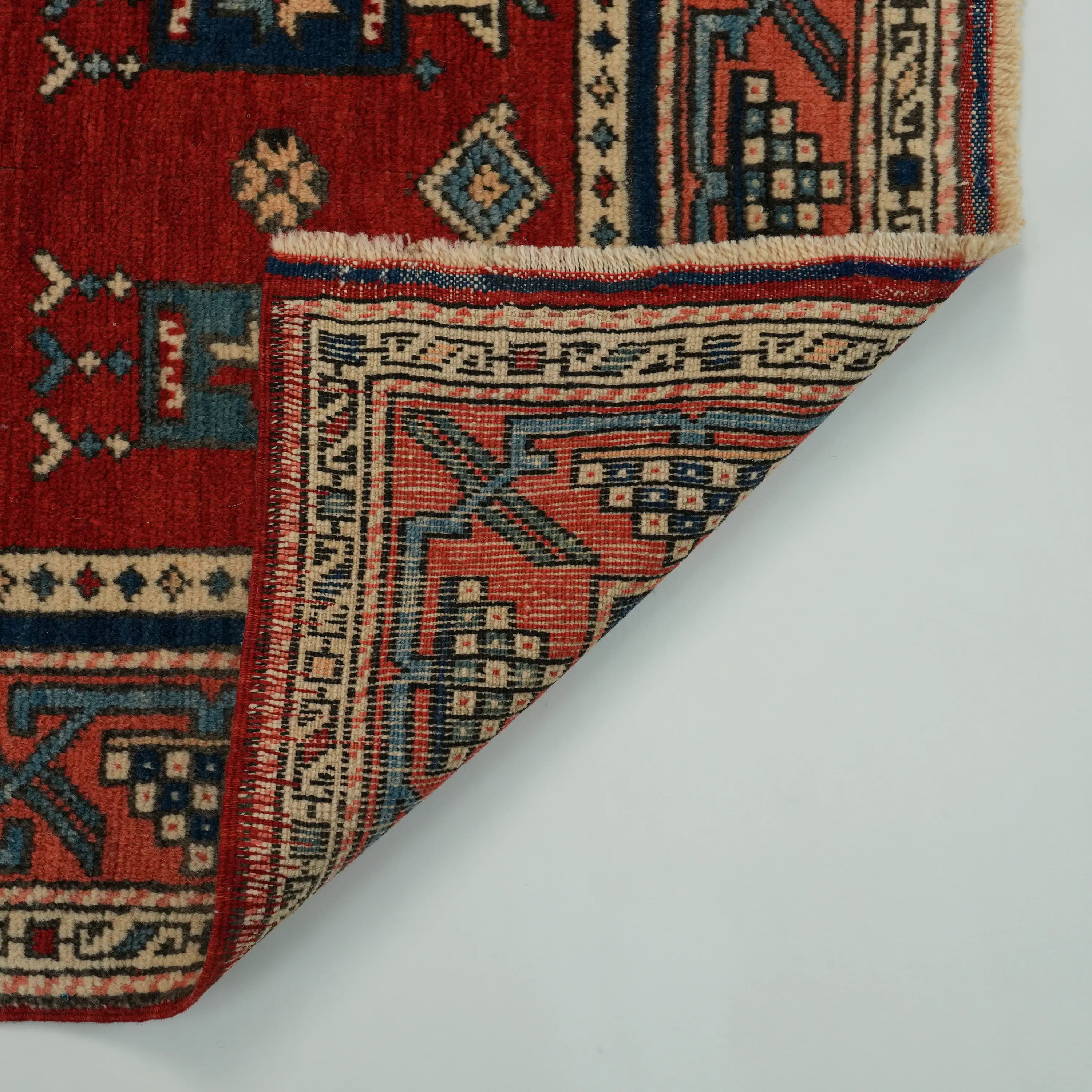 Seccade Desenli Kırmızı Kök Boyalı Kirmen Köy Dokuma Ayvacık Halısı