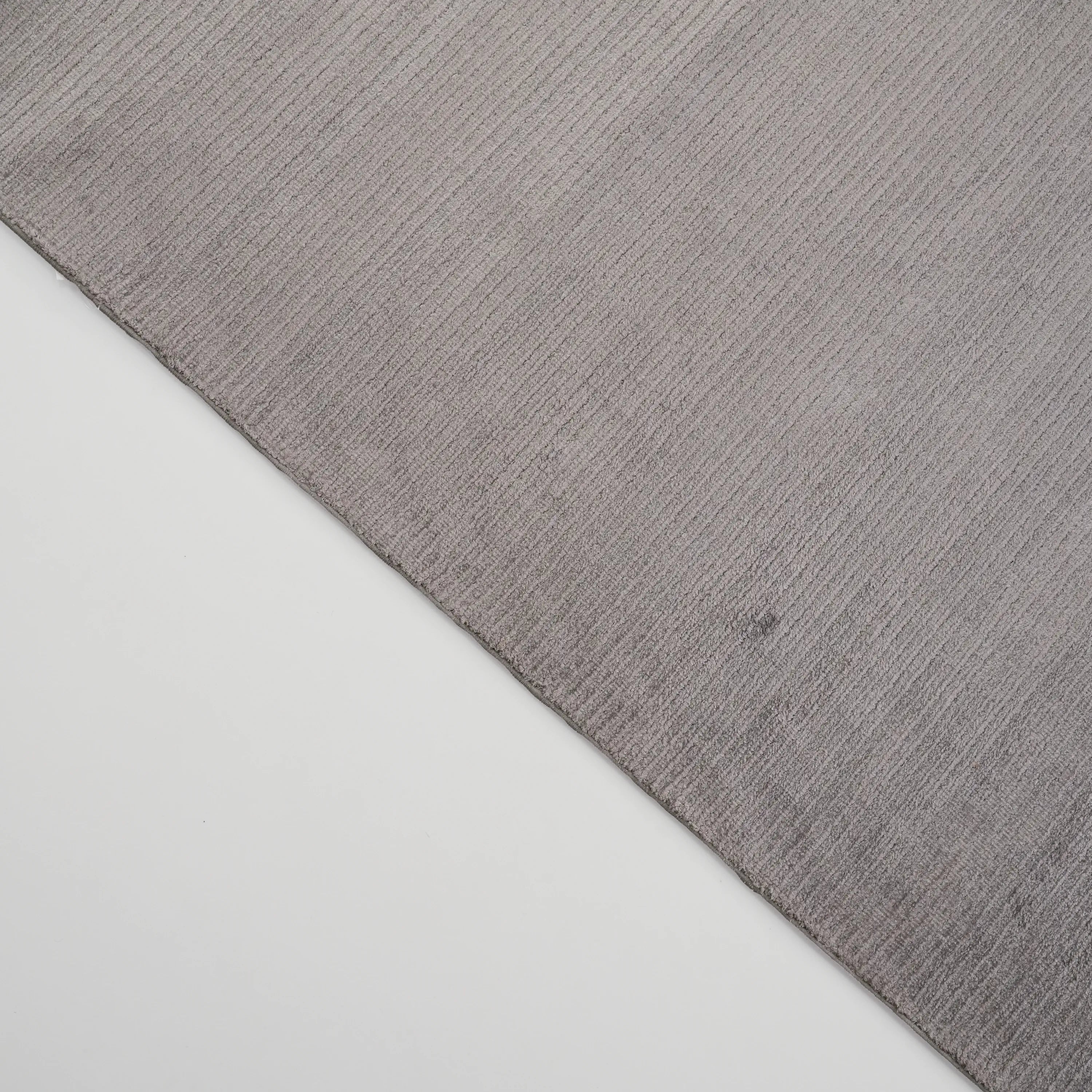 Sotf Line Series Striped Design Machine Woven Carpet